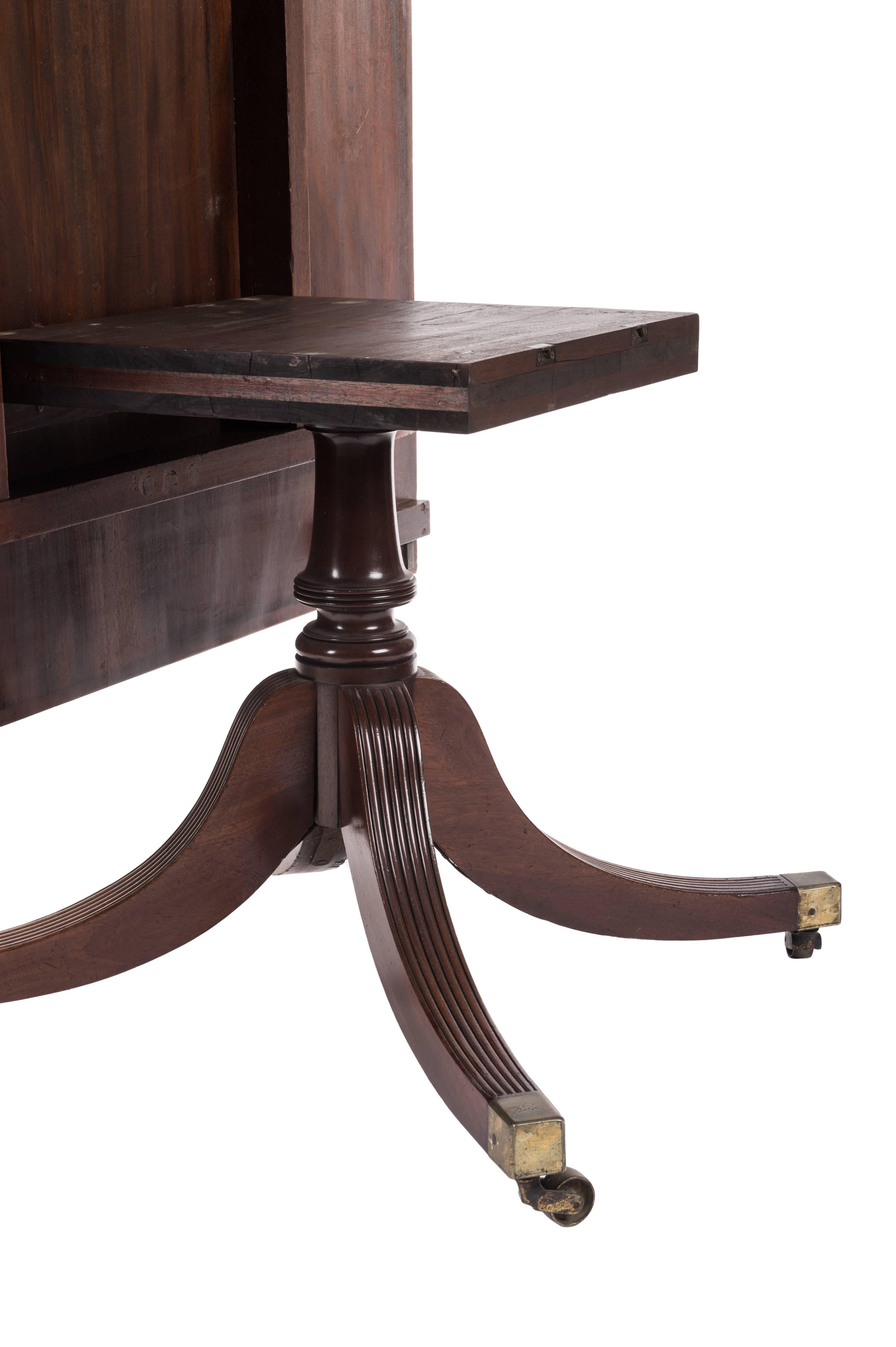 Regency Period Mahogany Dining Table For Sale 1