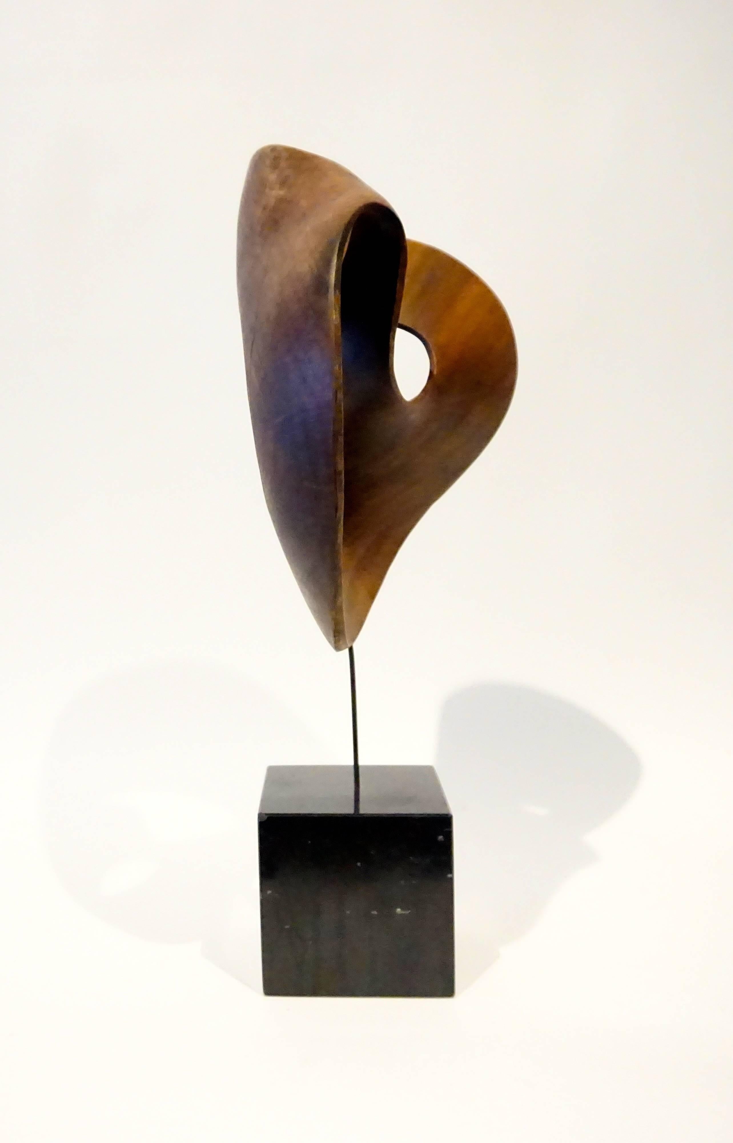 Carved Wooden Swirl Sculpture by American Artist Thomas Woodward C. 1990's In Good Condition In Palm Springs, CA