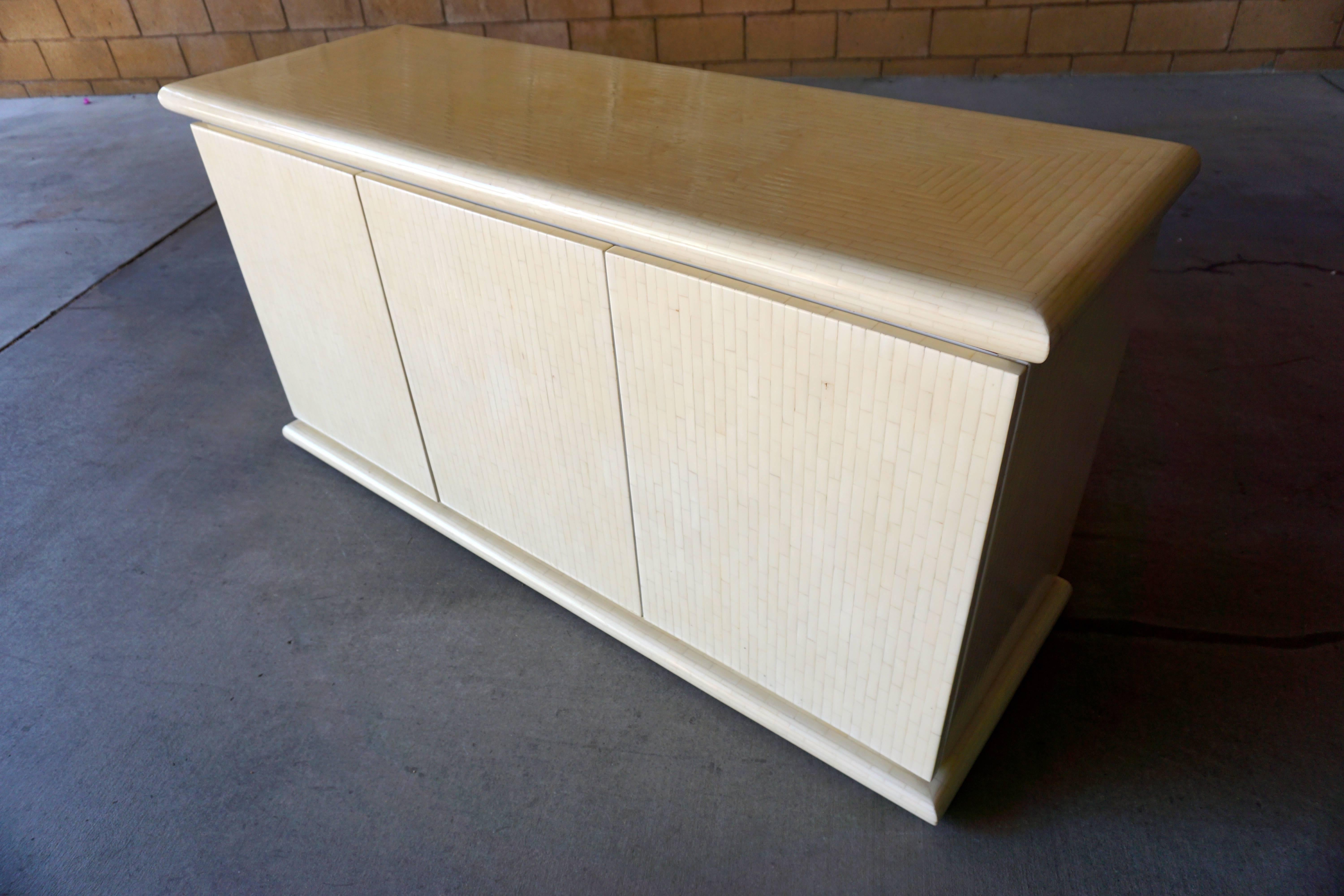 Tessellated Bone Credenza/Cabinet Attributed to Enrique Garcel Circa 1970's In Excellent Condition For Sale In Palm Springs, CA