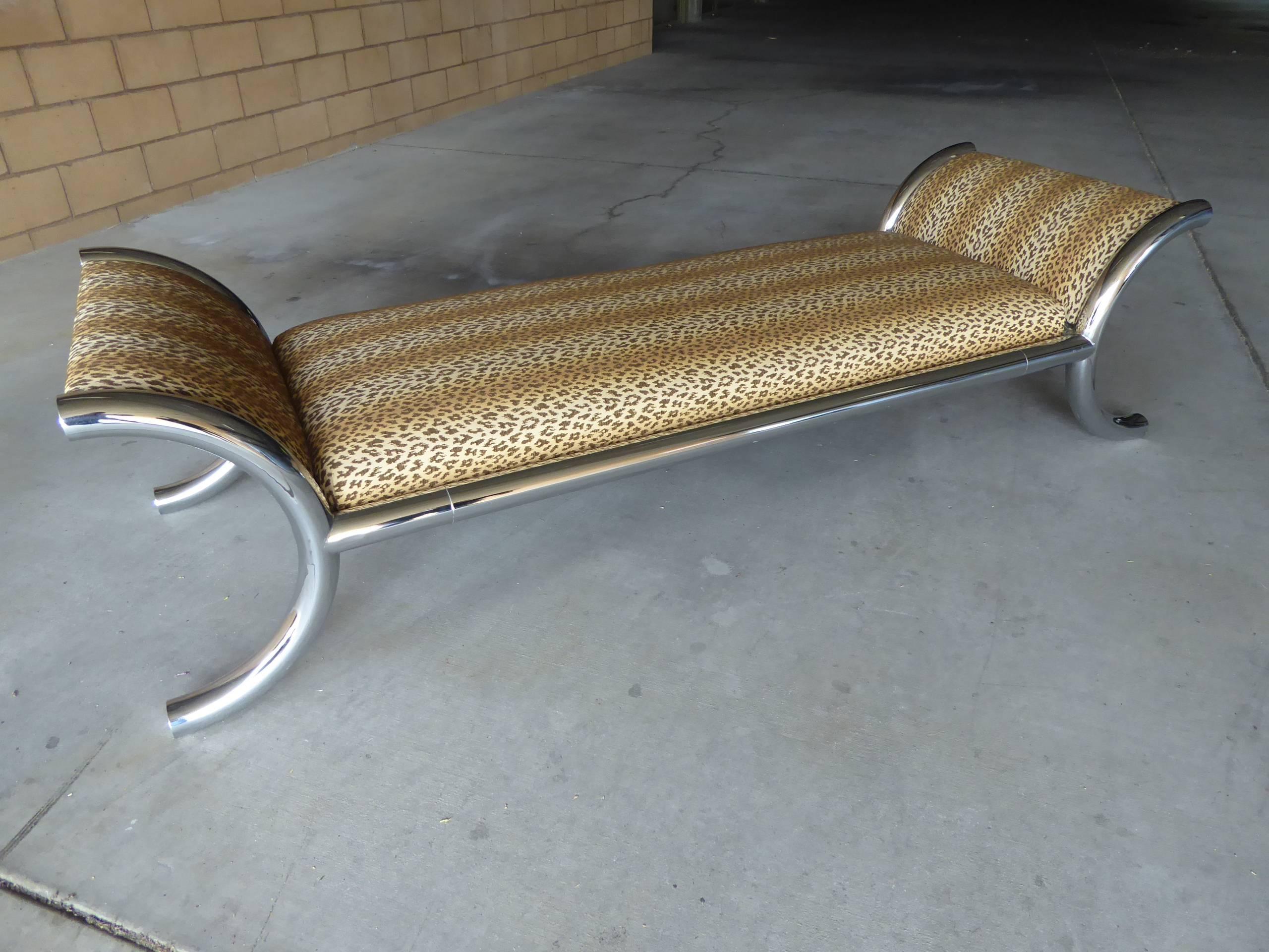 Modern Sleek and Sexy Italian Daybed with a Chrome-Plated Tubular Frame, circa 1970s For Sale