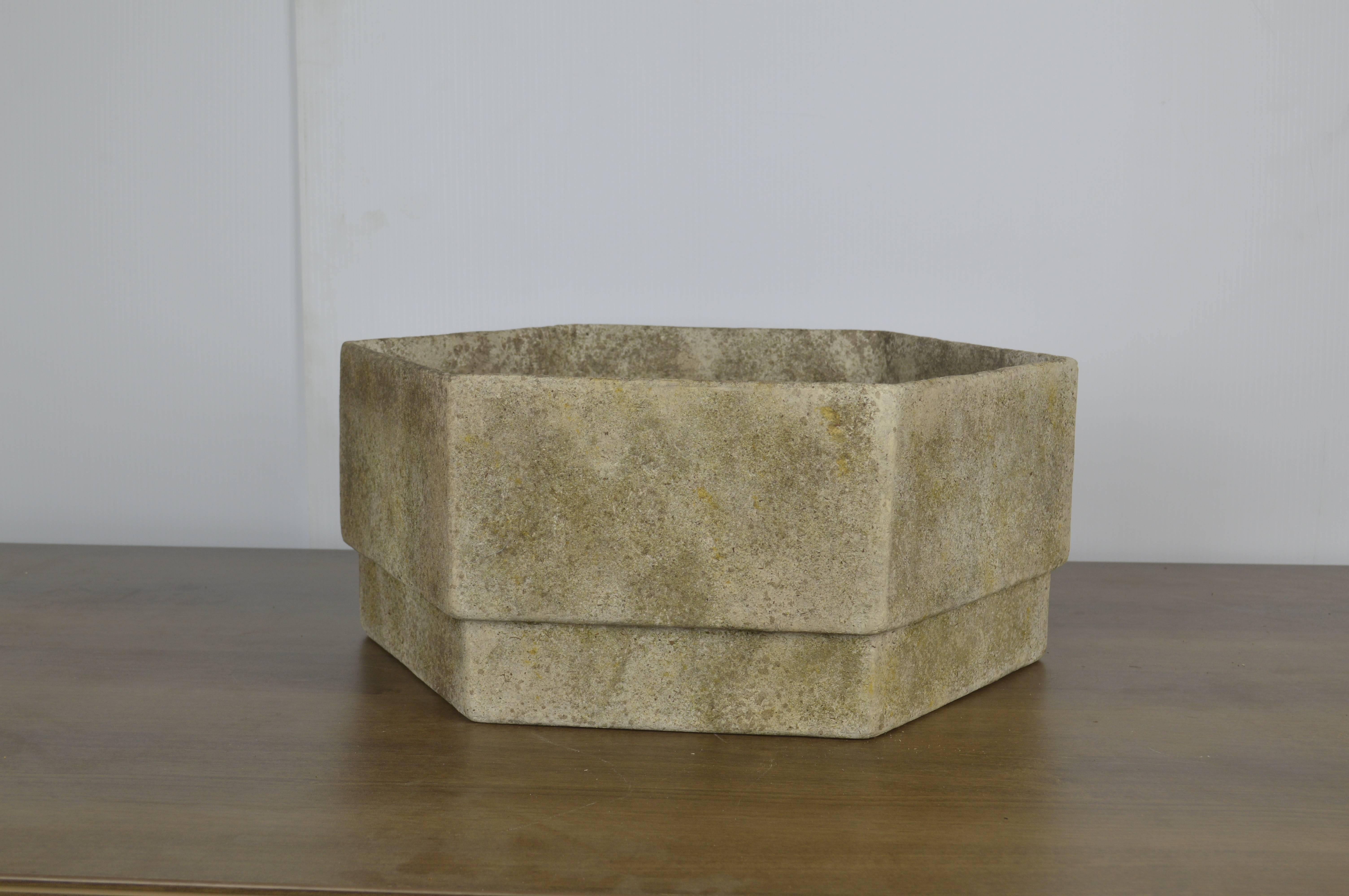 Hexagonal Fiber Cement Planters In Excellent Condition For Sale In Culver City, CA