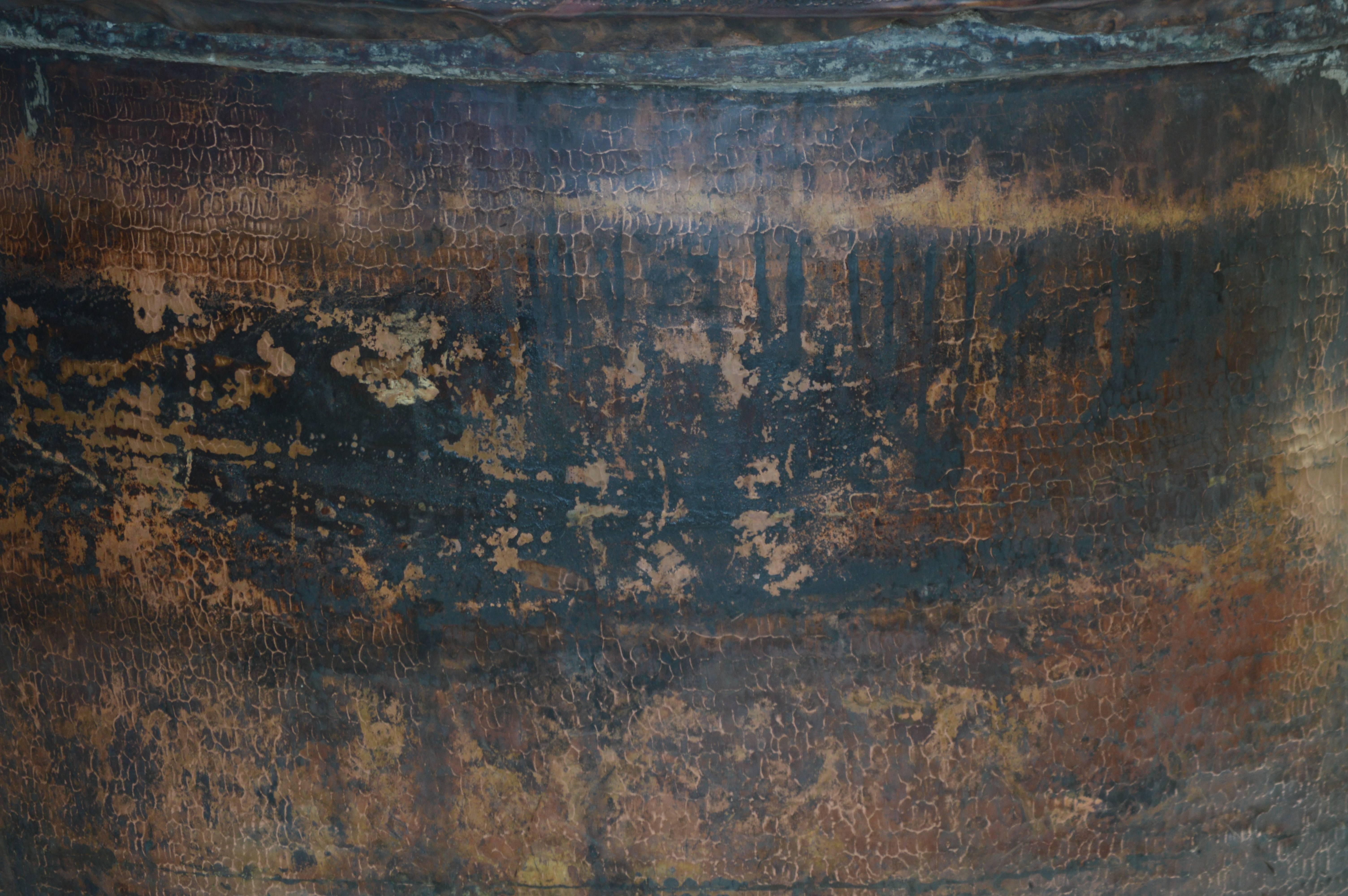 Antique 19th Century Handmade Copper Vessel from Batik Workshop In Good Condition In Culver City, CA