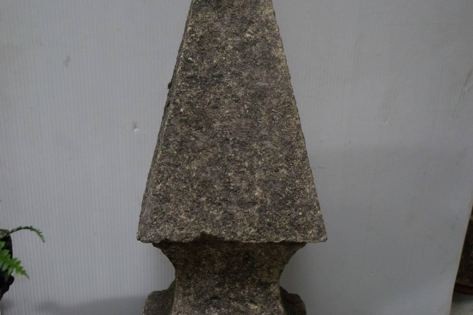 Antique Pair of Carved Stone Pyramid Finials from Porto Lima, circa 1900 In Good Condition In Culver City, CA