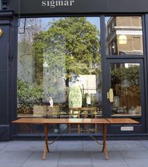 Hans Wegner Model AT-309 Extendable Table