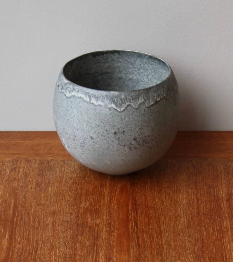 Kasper Würtz One off Small Planter Dark Grey Glaze In Excellent Condition In London, GB