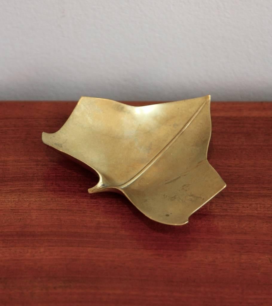 Early patinated brass leaf from the Auböck workshop. Great original condition.