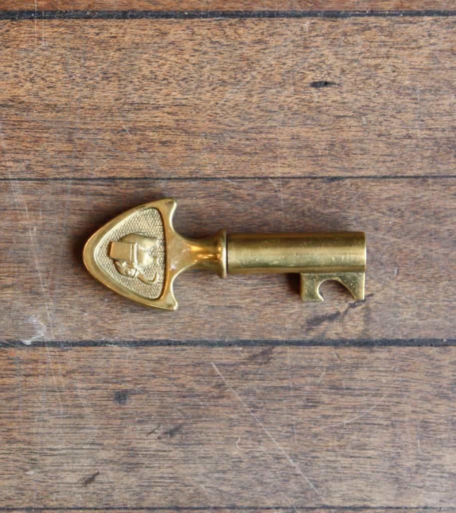 A cast brass corkscrew featuring an Elephant designed and made by Carl Auböck II in Vienna, Austria, in the 1950s. This item was made as an exclusive corporate gift and so is a rare example of the workshops work. The piece is in excellent vintage