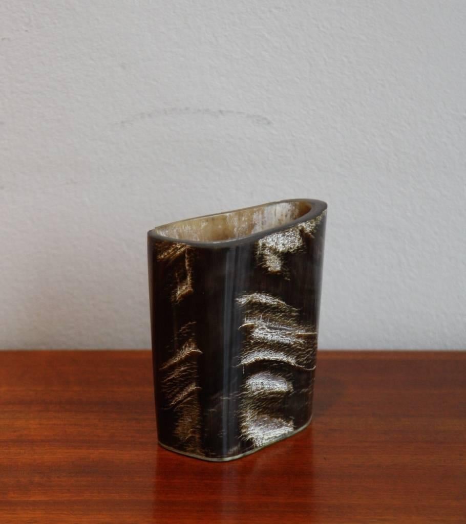 Pen holder from the Aubock Werkstatte dating back to the middle decades of the 20th Century. Made of horn and in perfect condition.