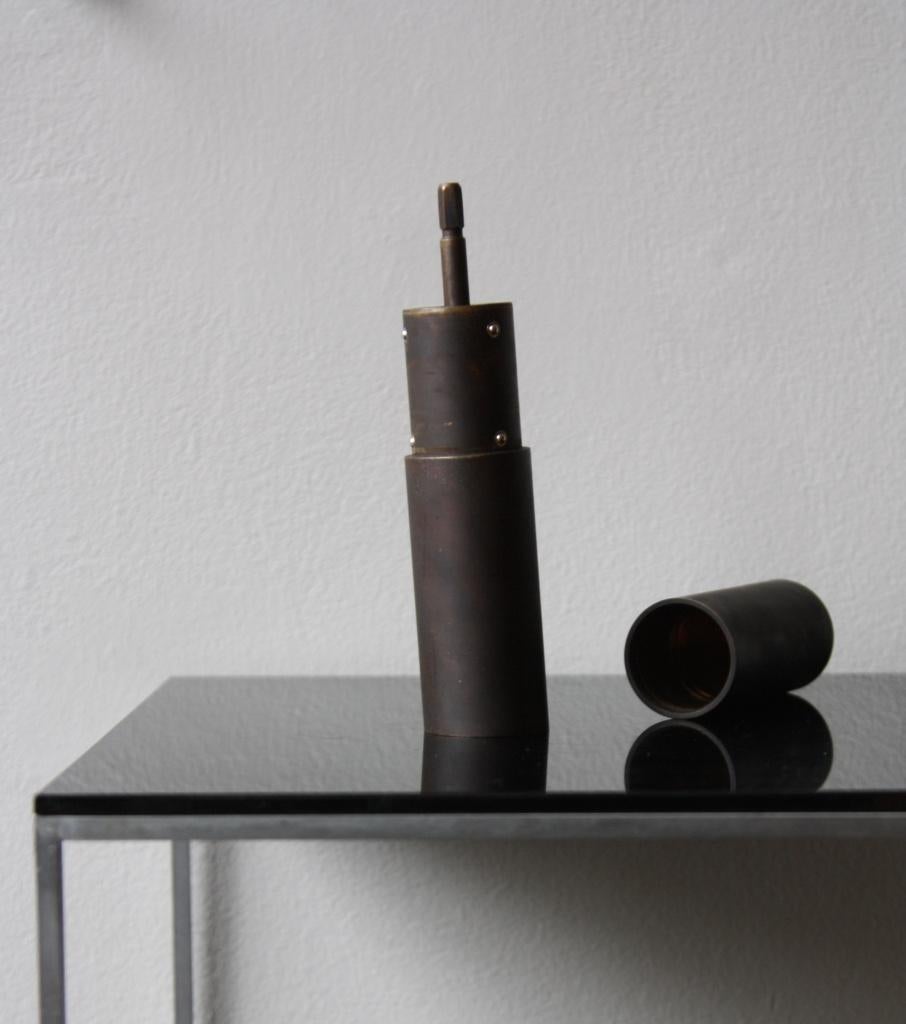 Italic Mill - Patinated Brass / Michael Anastassiades x Werkstätte Carl Auböck For Sale 4