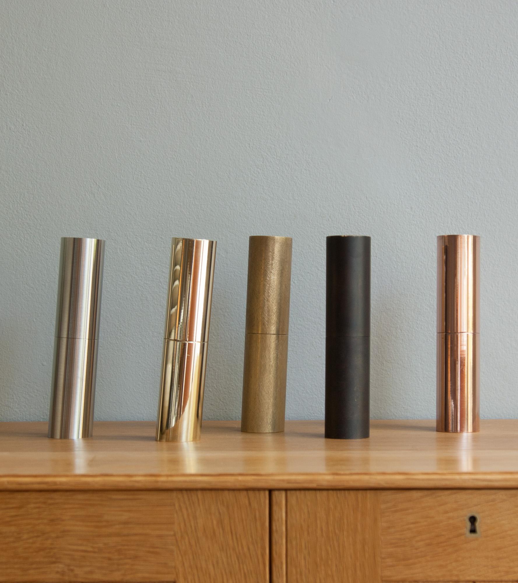 Italic Mill - Patinated Brass / Michael Anastassiades x Werkstätte Carl Auböck For Sale 5