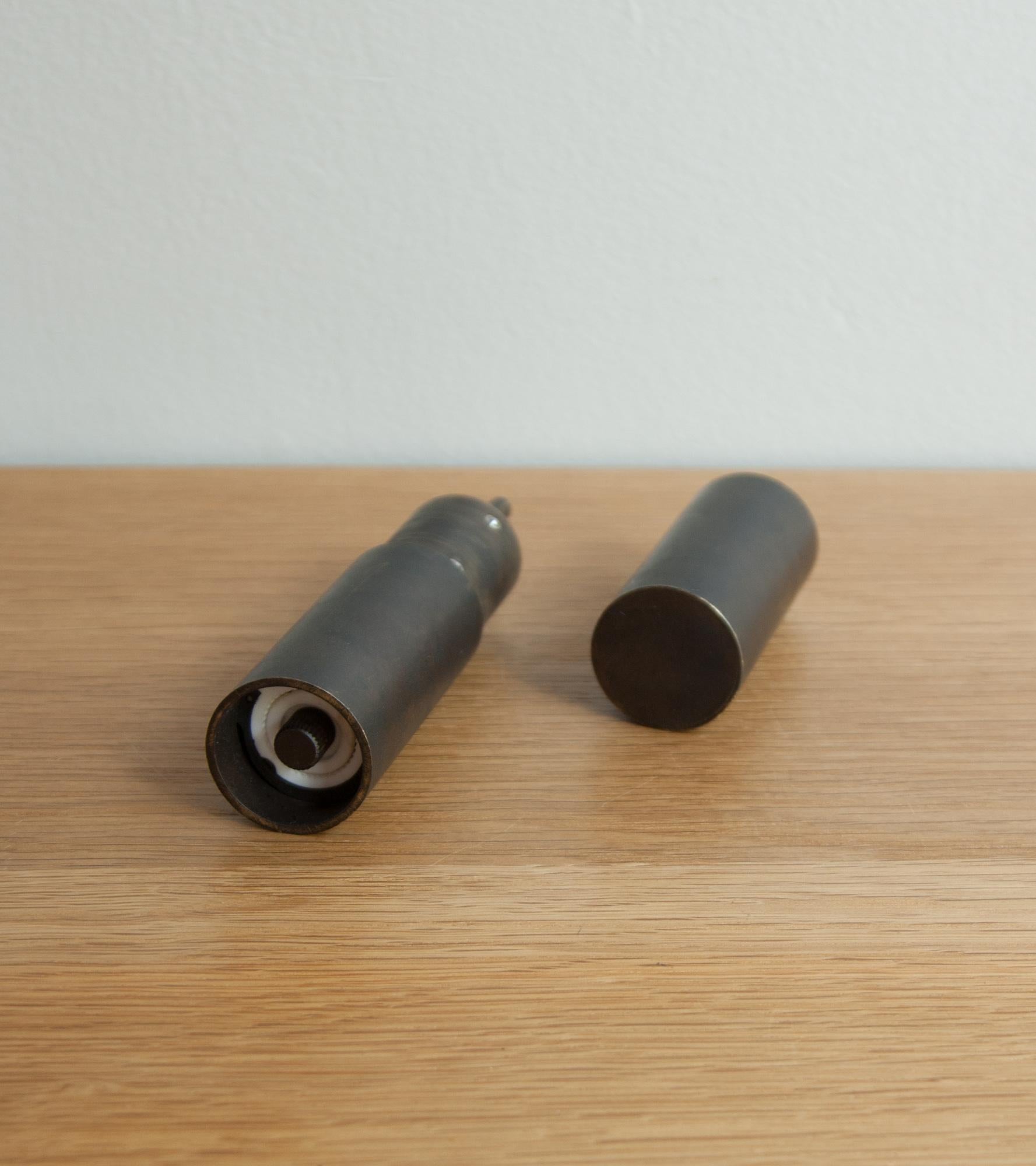 Italic Mill - Patinated Brass / Michael Anastassiades x Werkstätte Carl Auböck For Sale 1