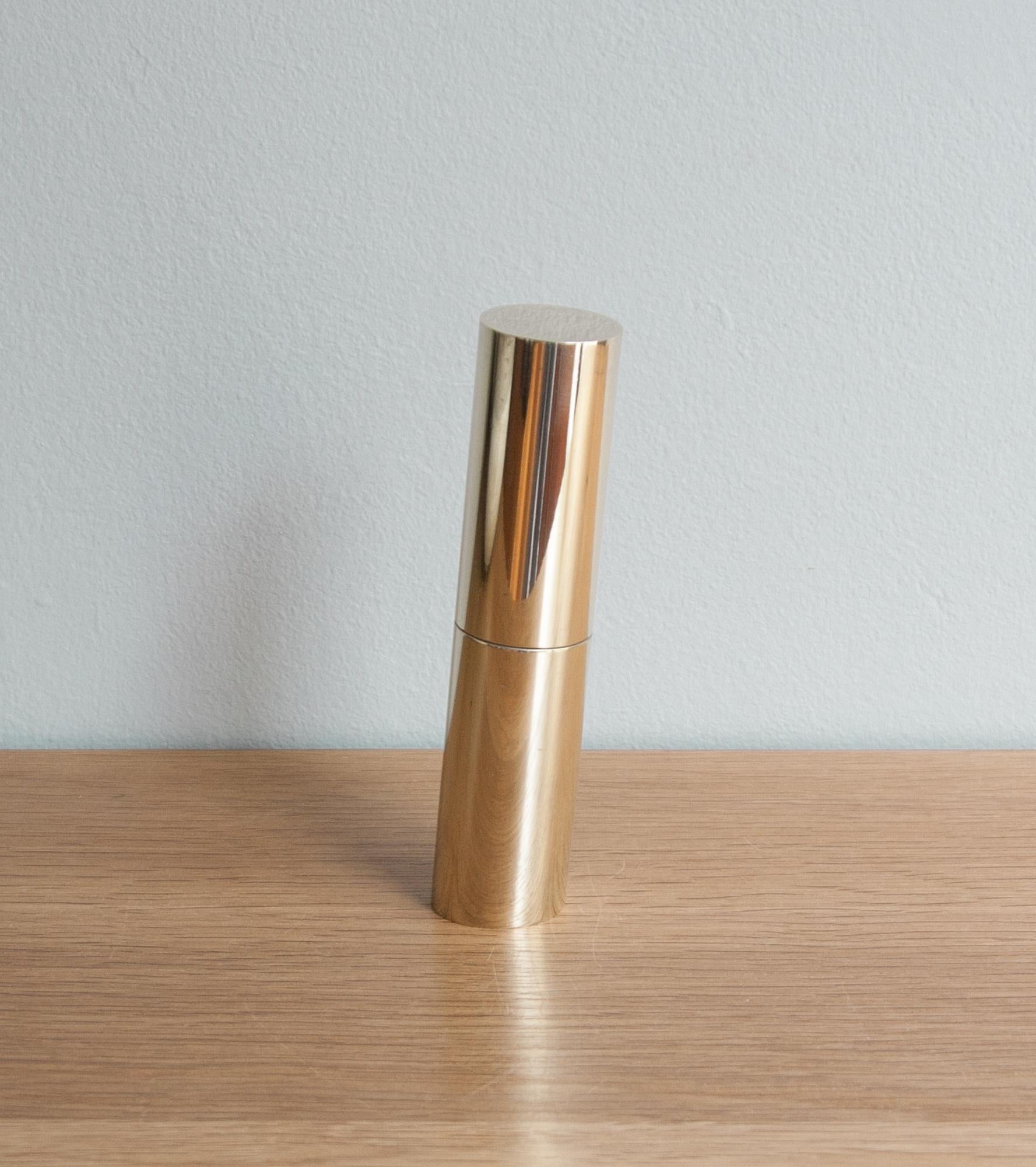 Austrian Italic Mill - Polished Brass / Michael Anastassiades x Werkstätte Carl Auböck For Sale