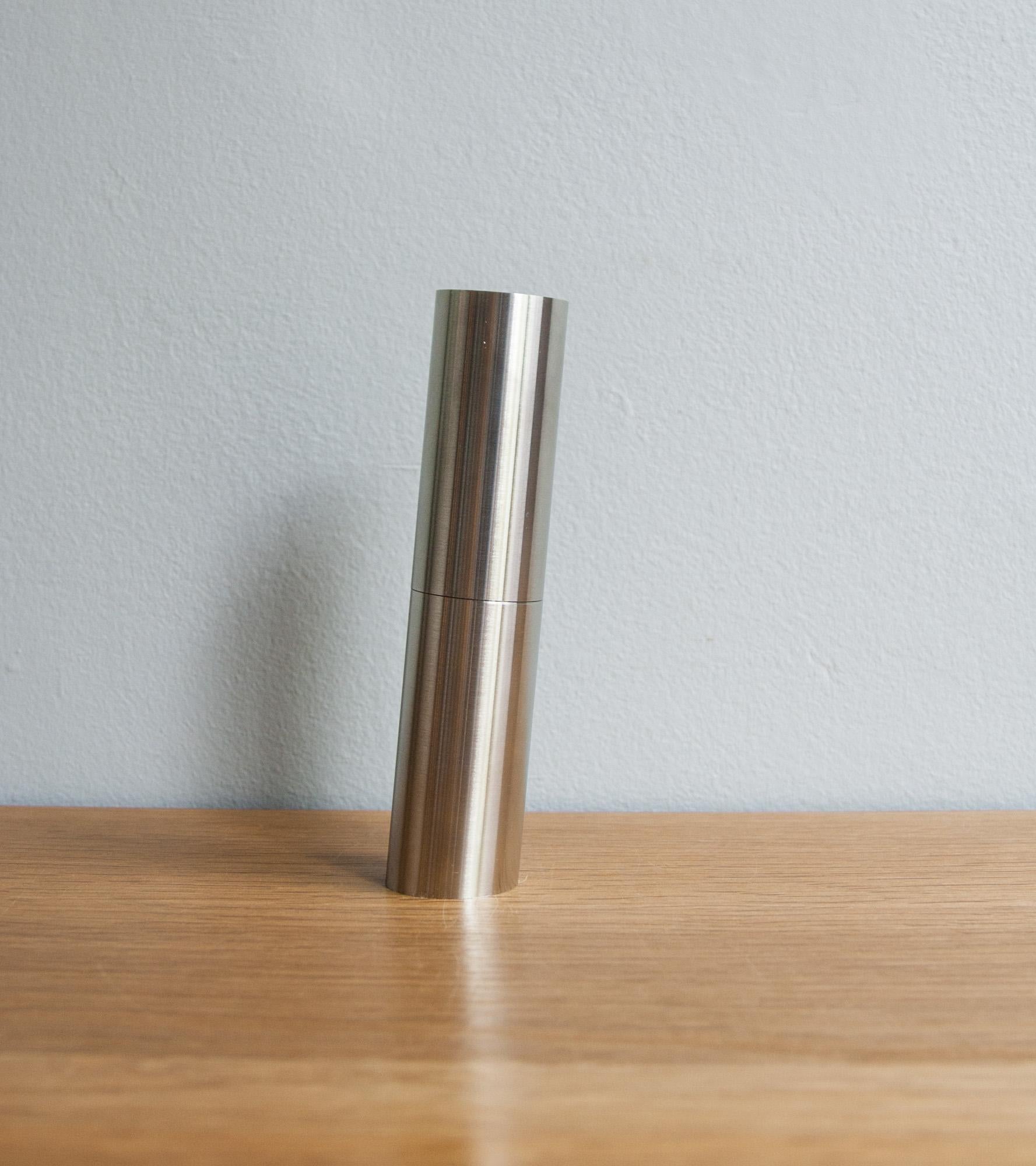 Description:

Sigmar's first product was the Italic pepper mill designed by Michael Anastassiades and manufactured by the Auböck Werkstätte in Vienna. Our aim was to refrain from compromise on everything from design to manufacturing. We feel we