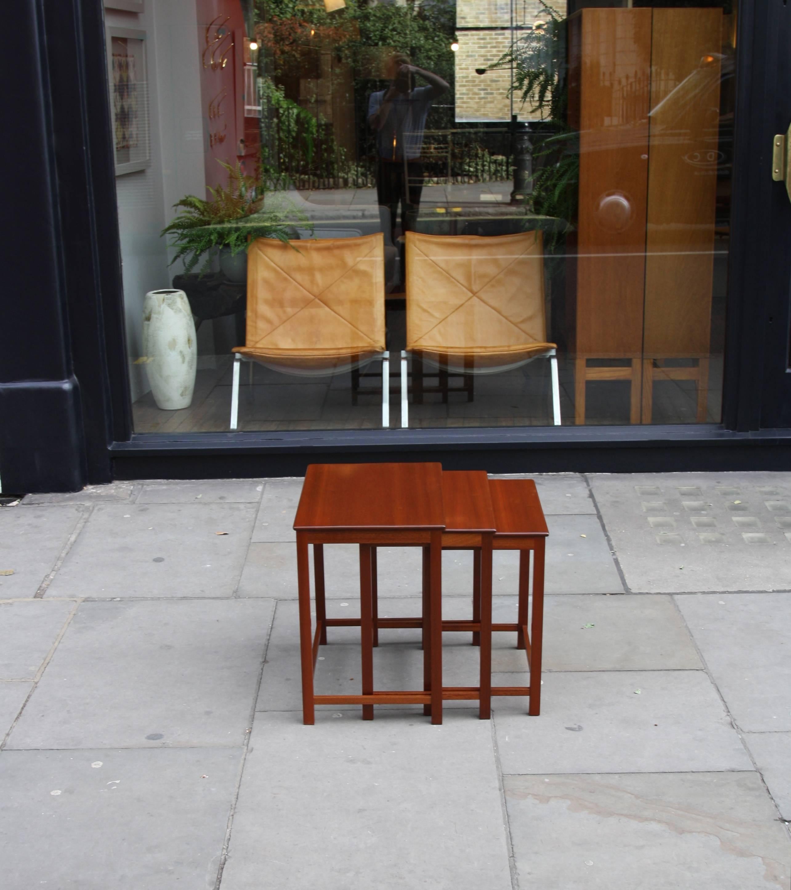 Kaare Klint Mahogany Set of Three Nesting Tables by Rud Rasmussen In Excellent Condition In London, GB
