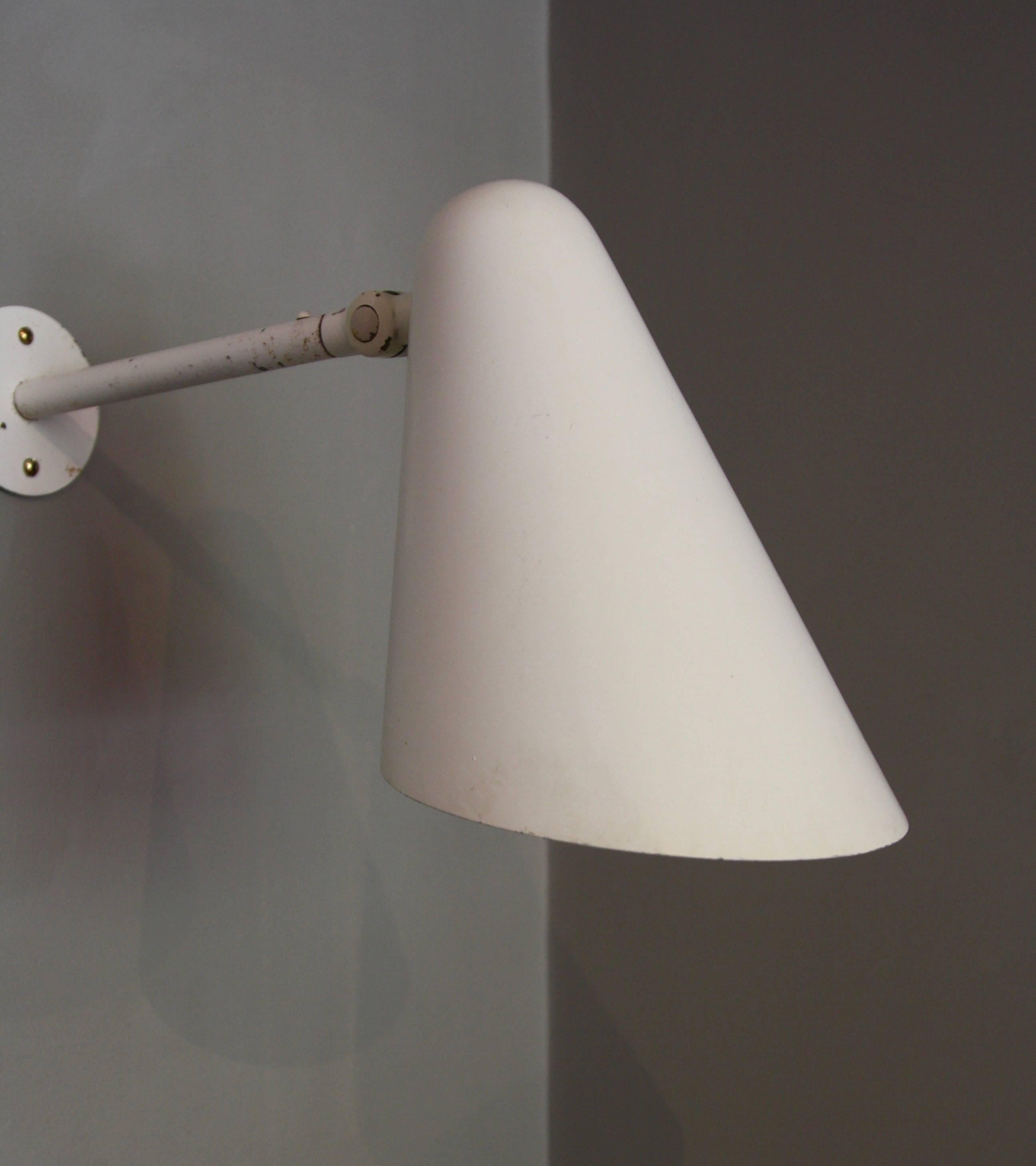 Aluminum Vilhelm Lauritzen Attributed Vintage Articulated Wall Lamp by Louis Poulsen