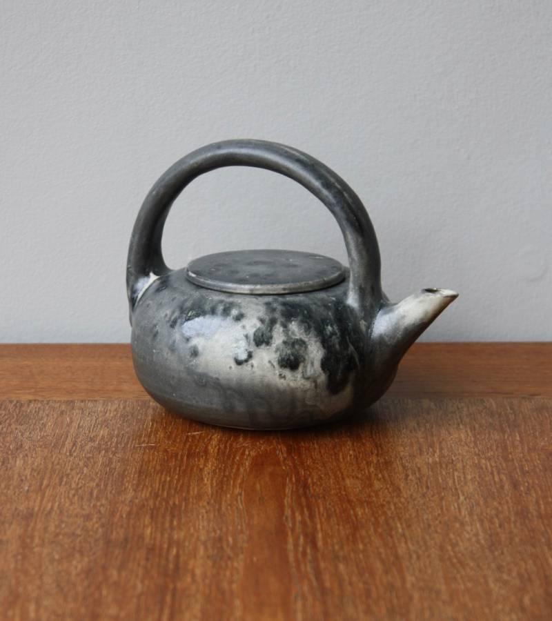 Kasper Würtz Tea Pot Black and White Glaze #2 In Excellent Condition In London, GB