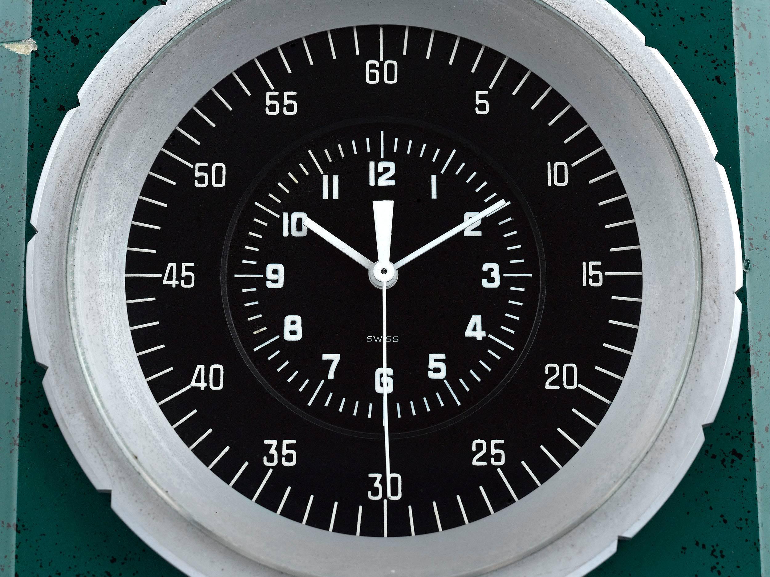 Swiss Patek Philippe Chronoquartz Table Clock for Rolexa