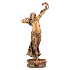 Schlangenbeschwörer aus Bronze von Franz Bergman