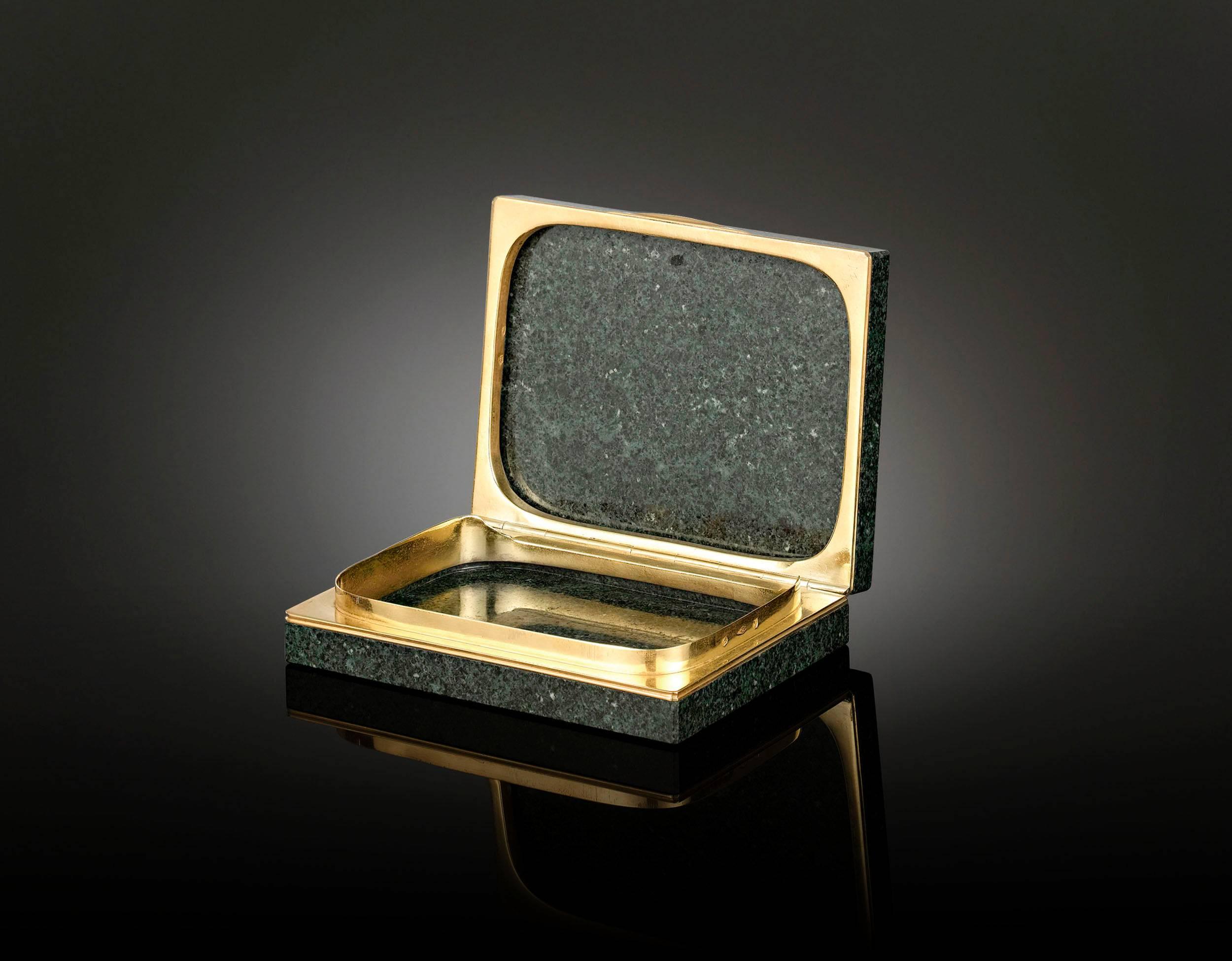Other Italian Hardstone and Micromosaic Snuff Box