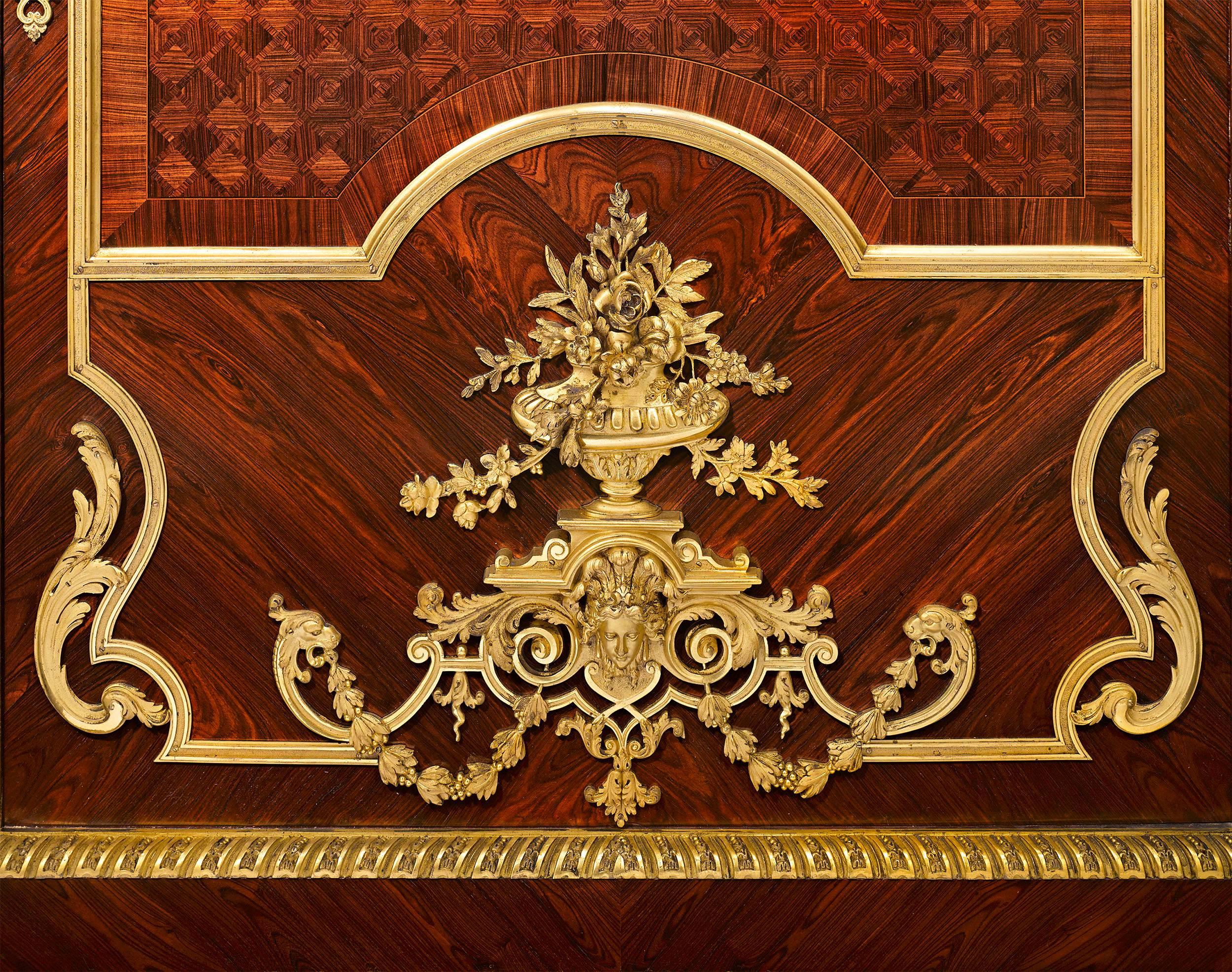 Louis XIV Inspired French Linen Press In Excellent Condition For Sale In New Orleans, LA