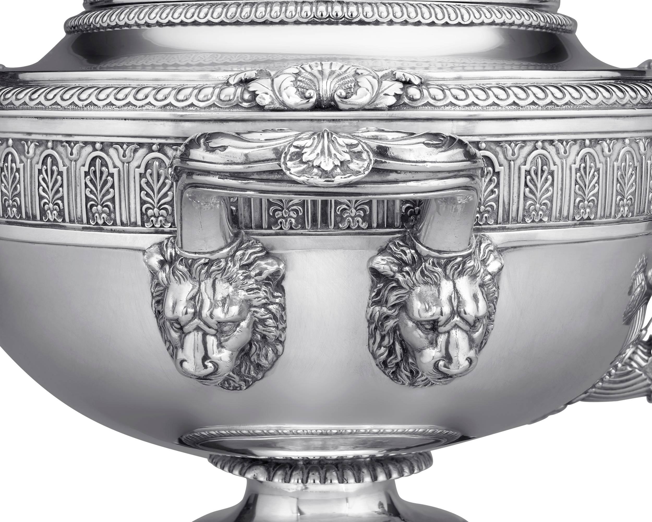 19th Century Paul Storr Silver Tea Urn In Excellent Condition In New Orleans, LA