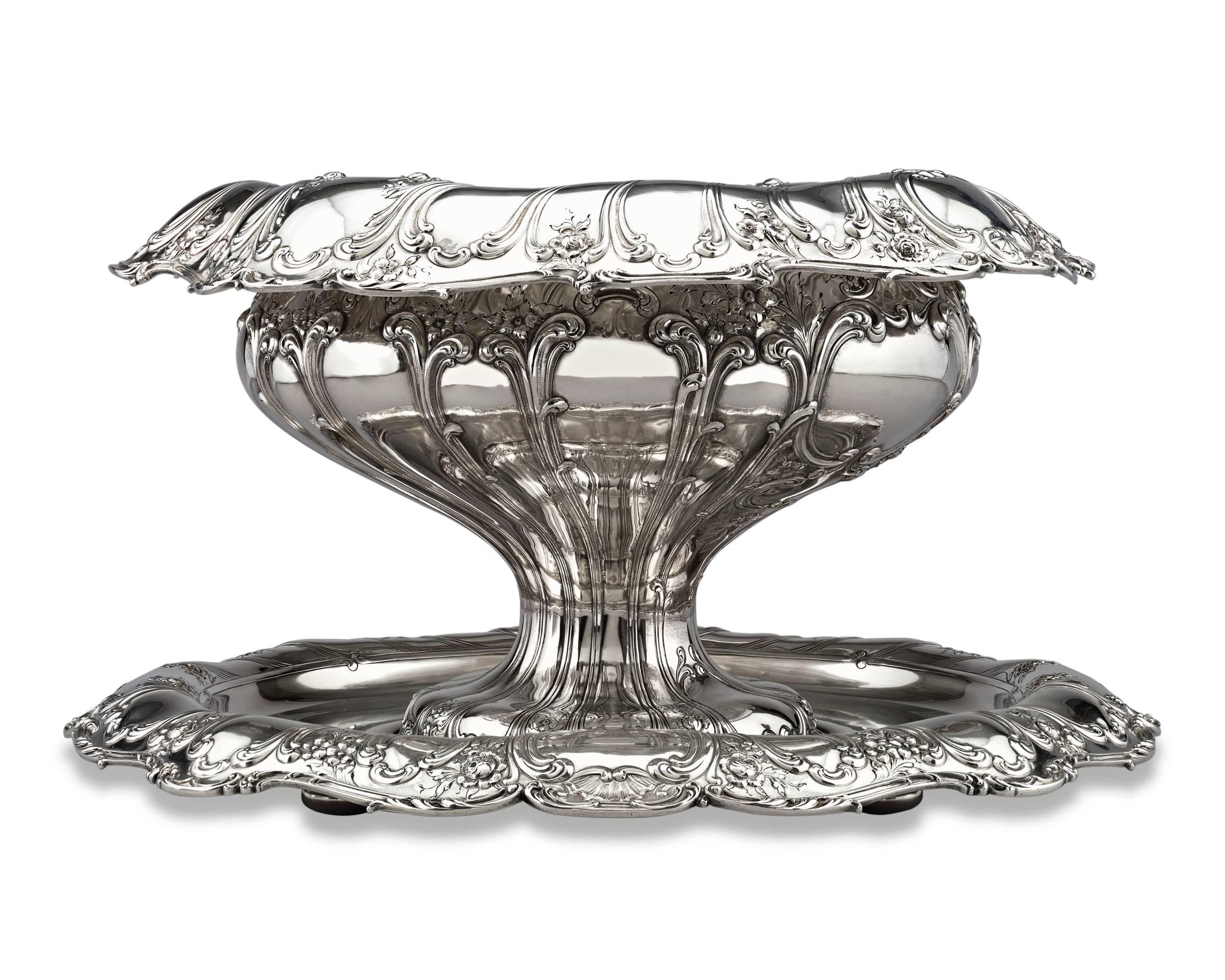 Gorham Silver Punch Bowl and under Plate In Excellent Condition In New Orleans, LA