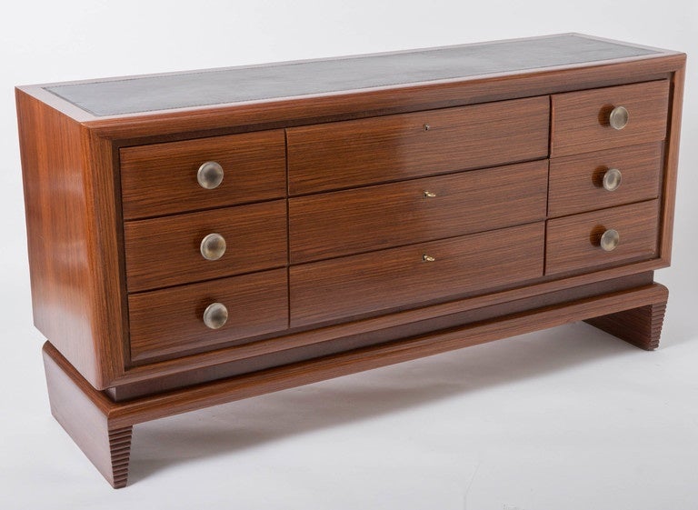 Palisander wood commode with three drawers, France circa 1950 For Sale 3