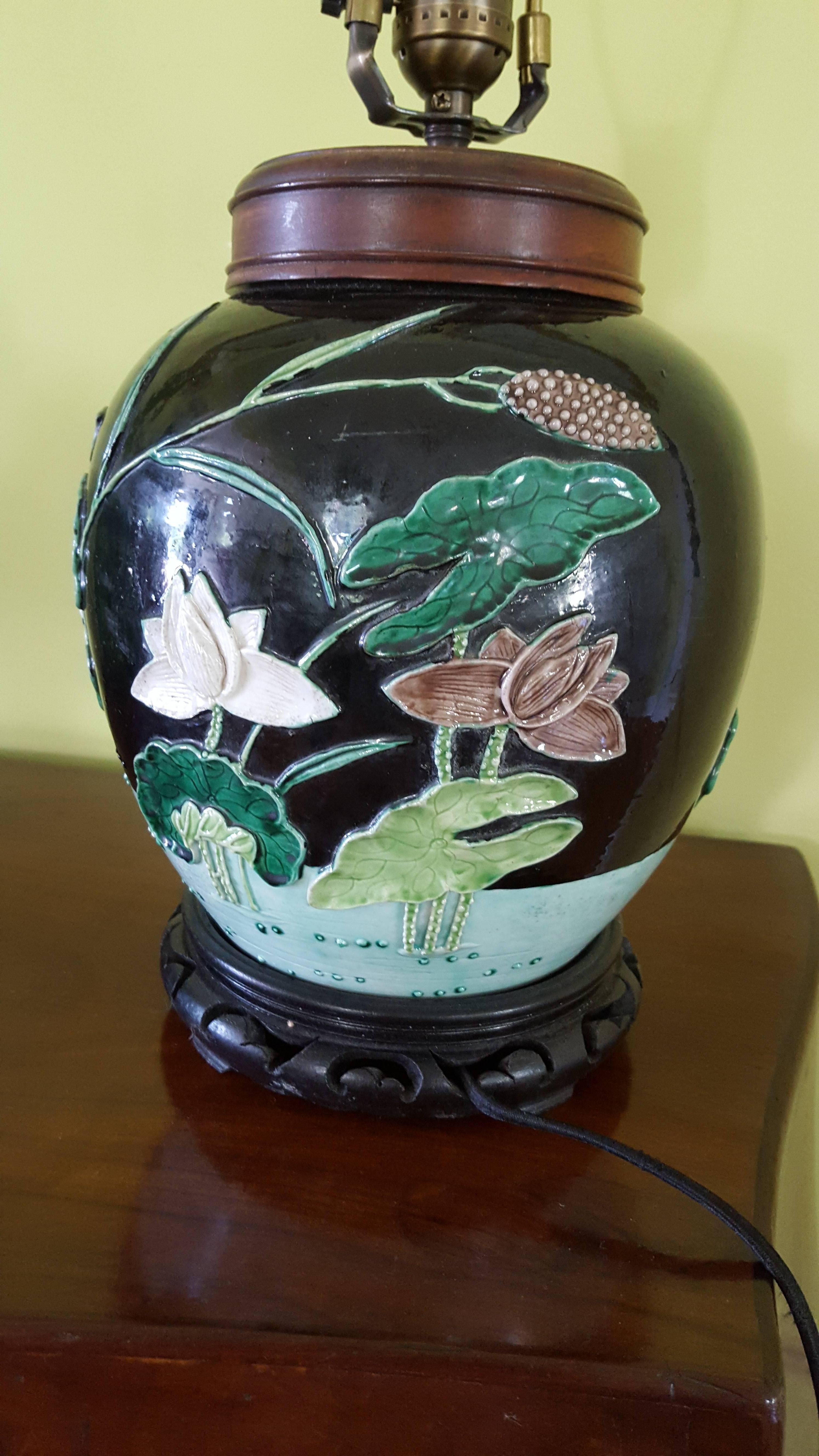 Other Rare Pair of 19th Century Chinese Porcelain Lotus Blossom Lamps For Sale