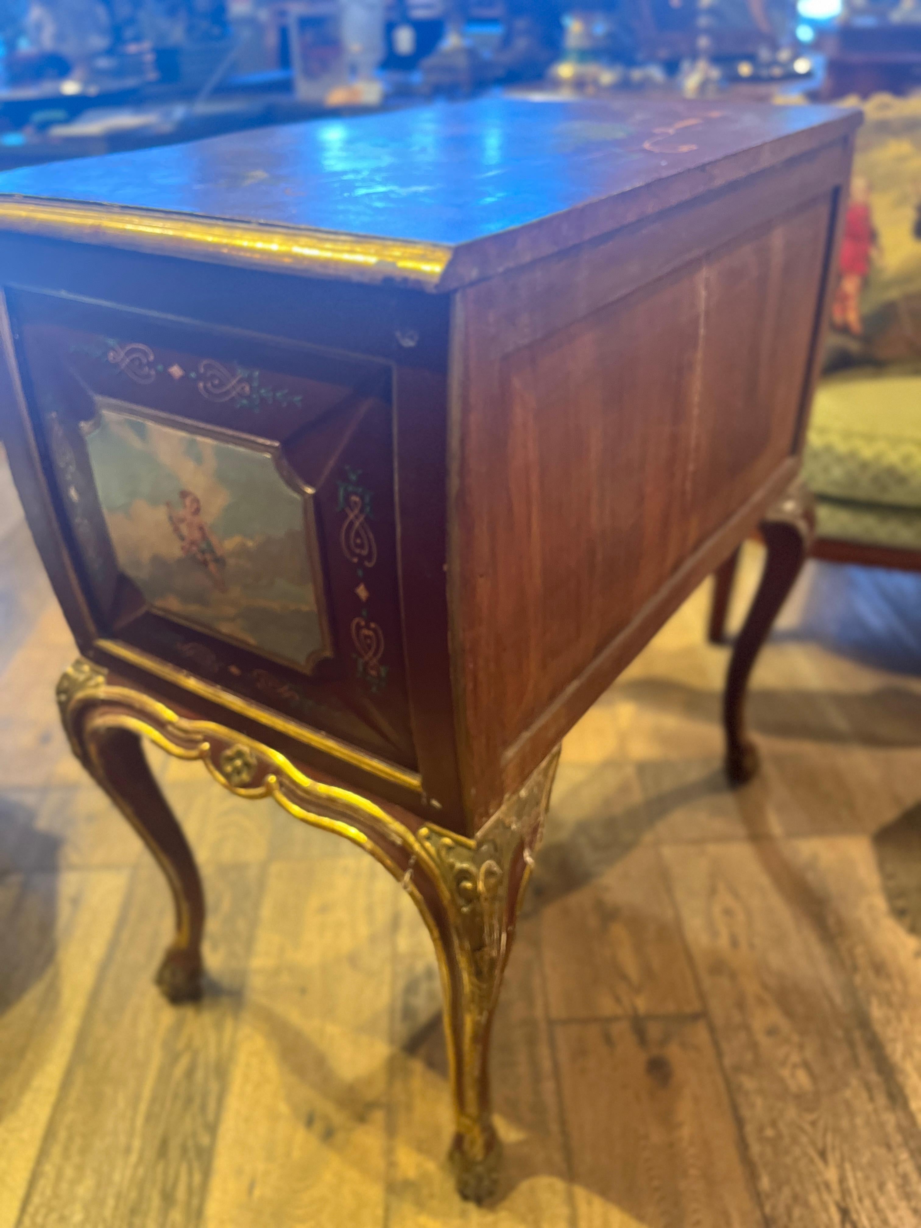 18th Century Venetian Painted Chest For Sale 1