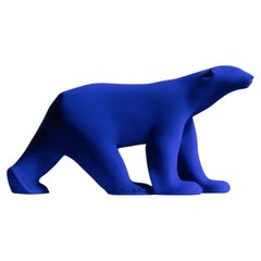 „L'Ours Pompon“ von François Pompon, in Anlehnung an Yves Klein