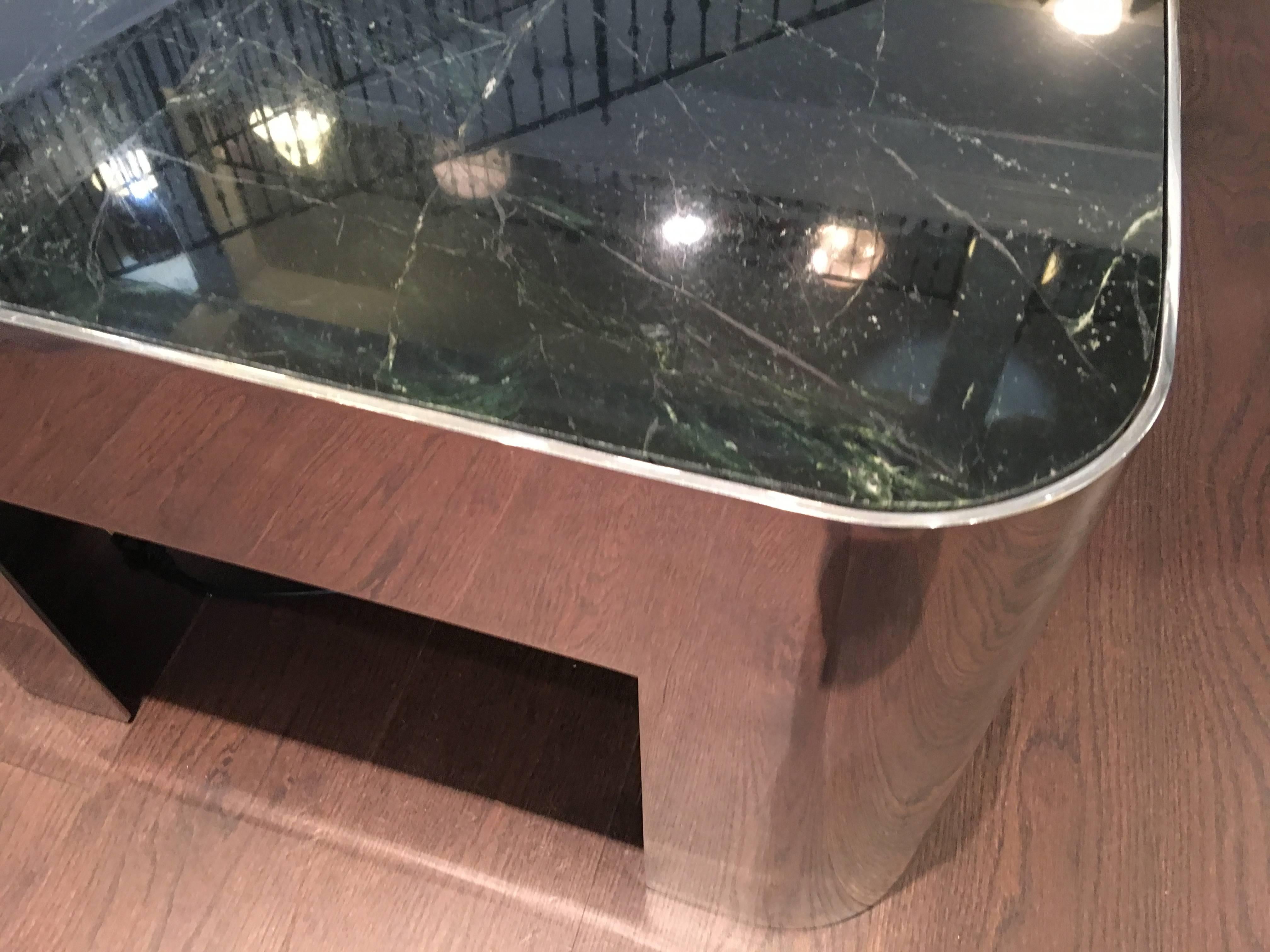 Vintage Chrome and Marble-Top Coffee Table In Excellent Condition For Sale In Palm Beach, FL
