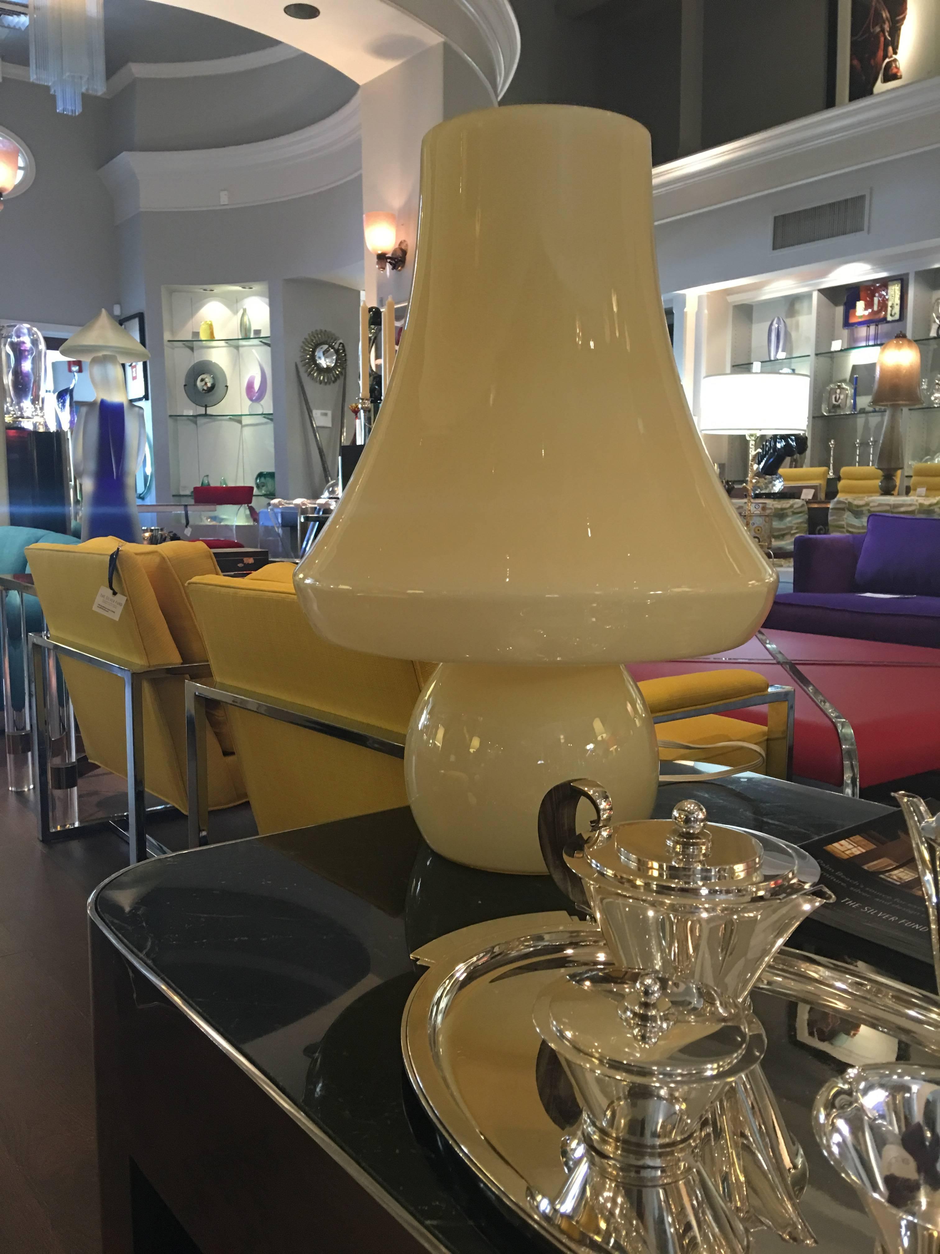 Italian Gino Vistosi Mushroom-Shaped Murano Glass Table Lamp For Sale