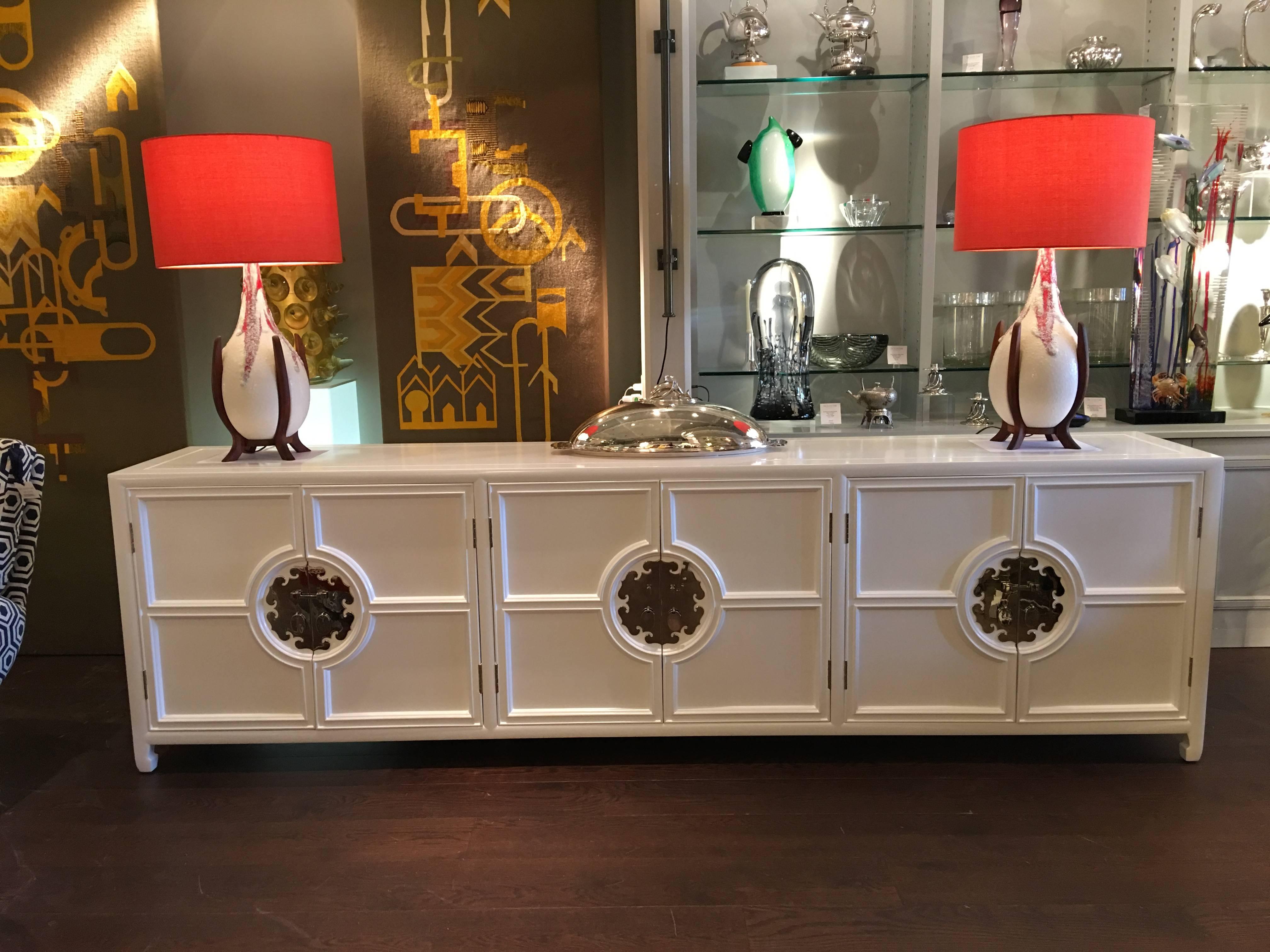 Chrome Vintage White Lacquered Credenza in the Style of Mastercraft For Sale