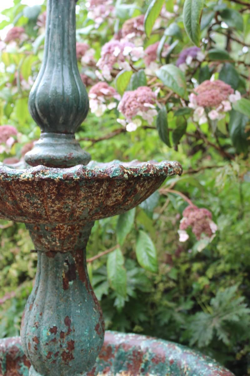19th Century English Cast-Iron Garden Fountain In Distressed Condition In Gloucestershire, GB