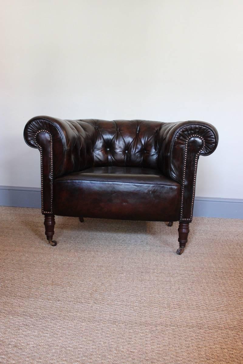 Good Pair of 1900s Chesterfield Type Club Chairs In Excellent Condition In Gloucestershire, GB