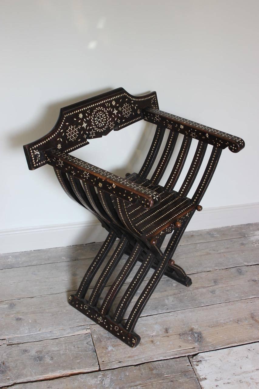 Pair of Late 19th Century Spanish Walnut and Inlaid Armchairs In Good Condition In Gloucestershire, GB