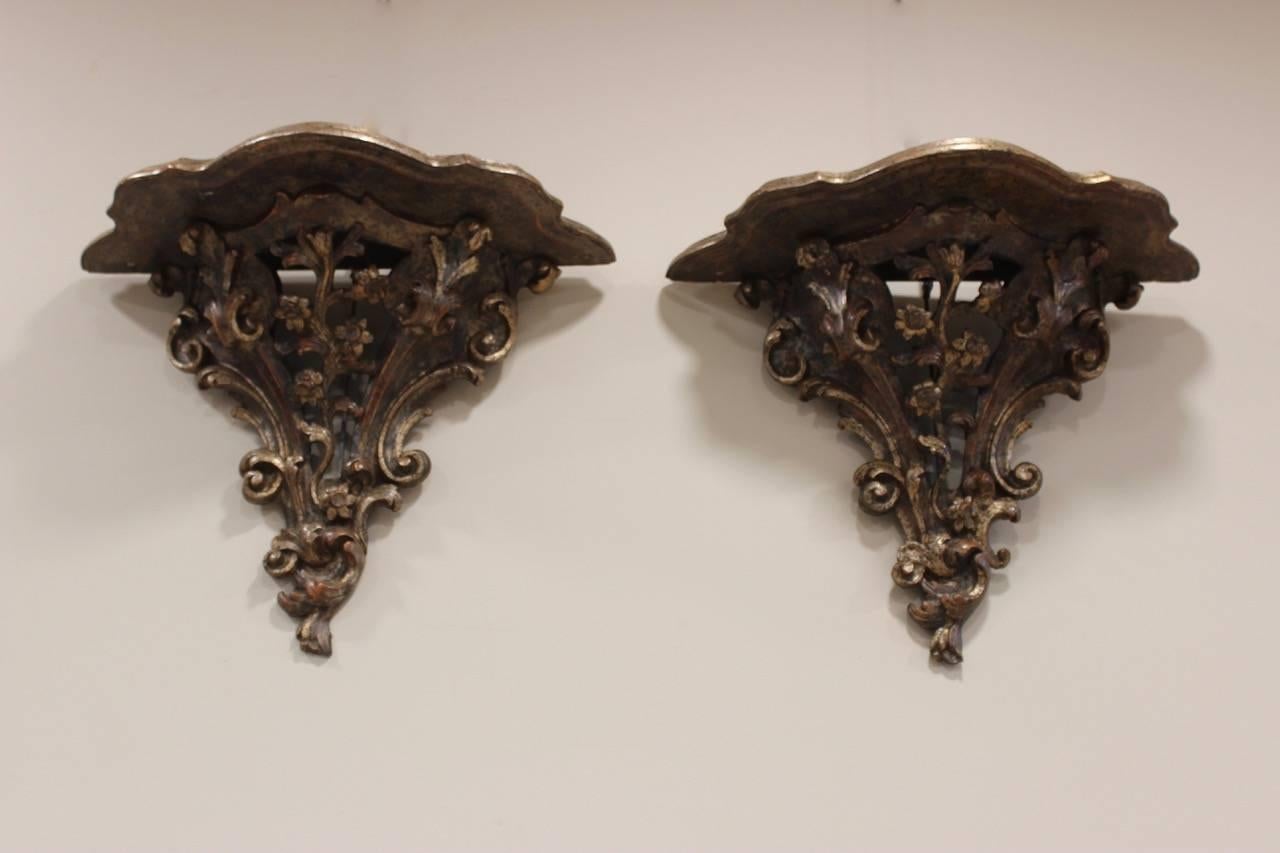 Hand-Carved Pair of Carved Wall Brackets, circa 1920s For Sale
