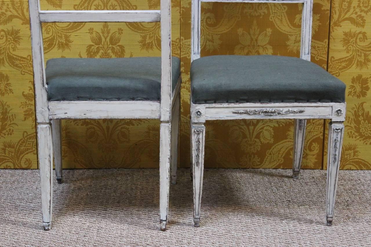 Fine Pair of Early C19th Neoclassical Painted Chairs 1