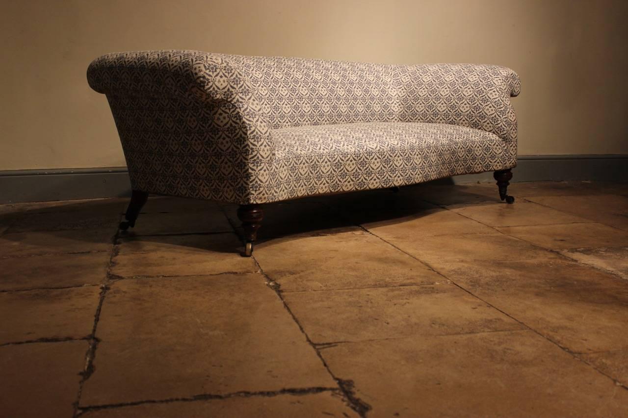 Fine 19th Century Chesterfield Sofa by Howard & Sons In Excellent Condition In Gloucestershire, GB