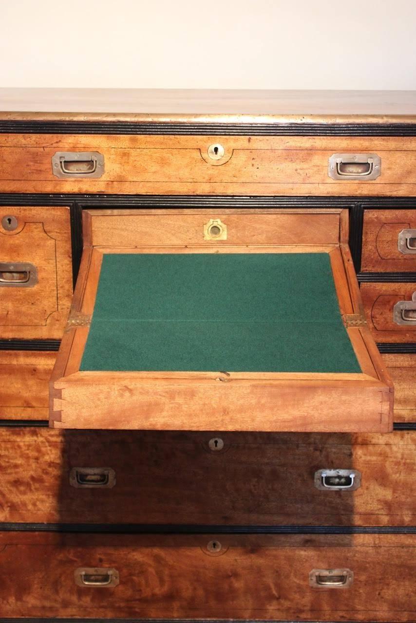 19th Century English Campaign Chest In Good Condition In Gloucestershire, GB