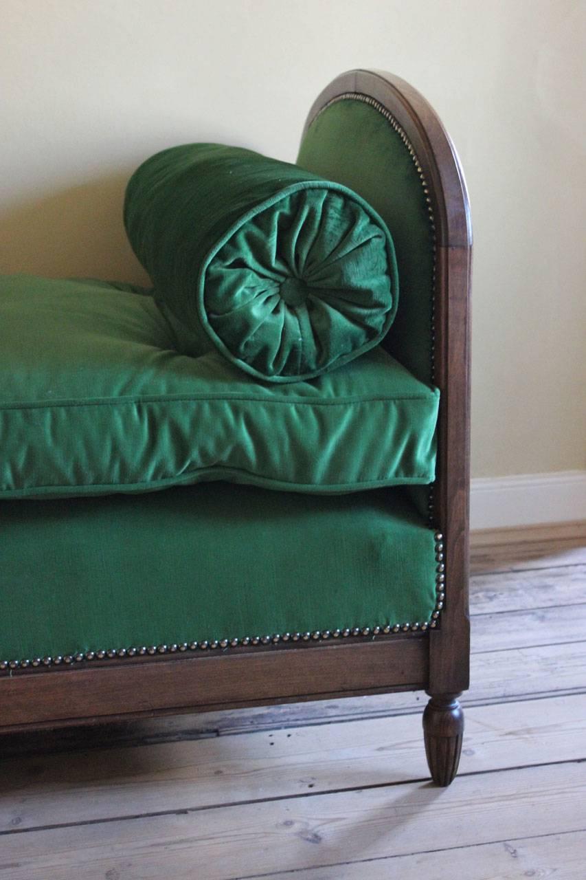 green daybed
