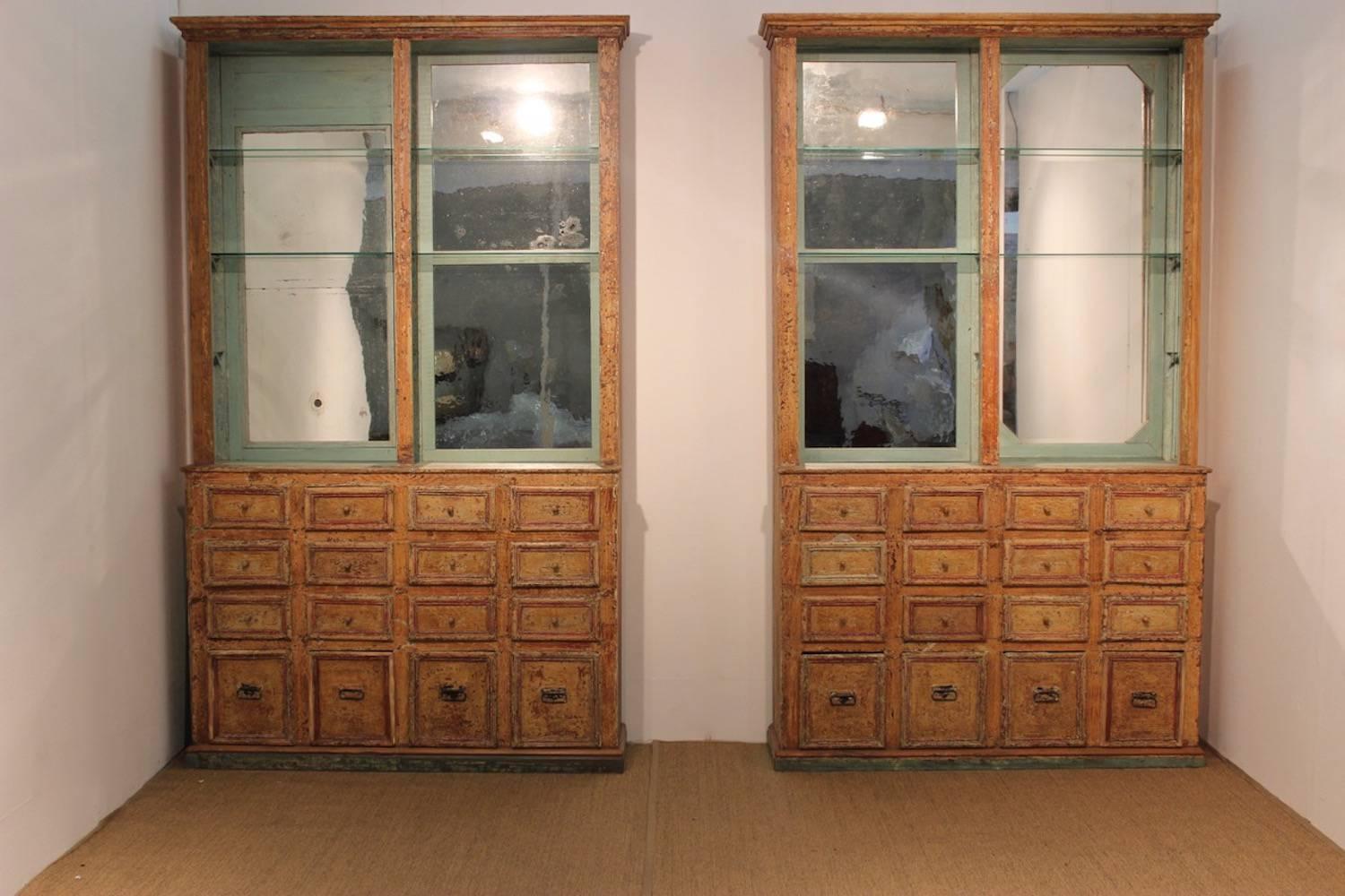 Painted Pair of Spanish 19th Century Bookcases or Display Cabinets with Original Paint For Sale