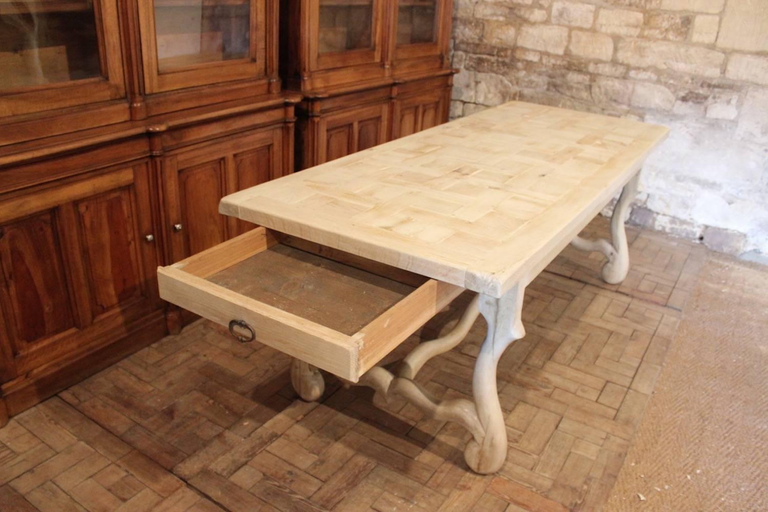 19th Century French Bleached Oak Dining Table In Good Condition In Gloucestershire, GB