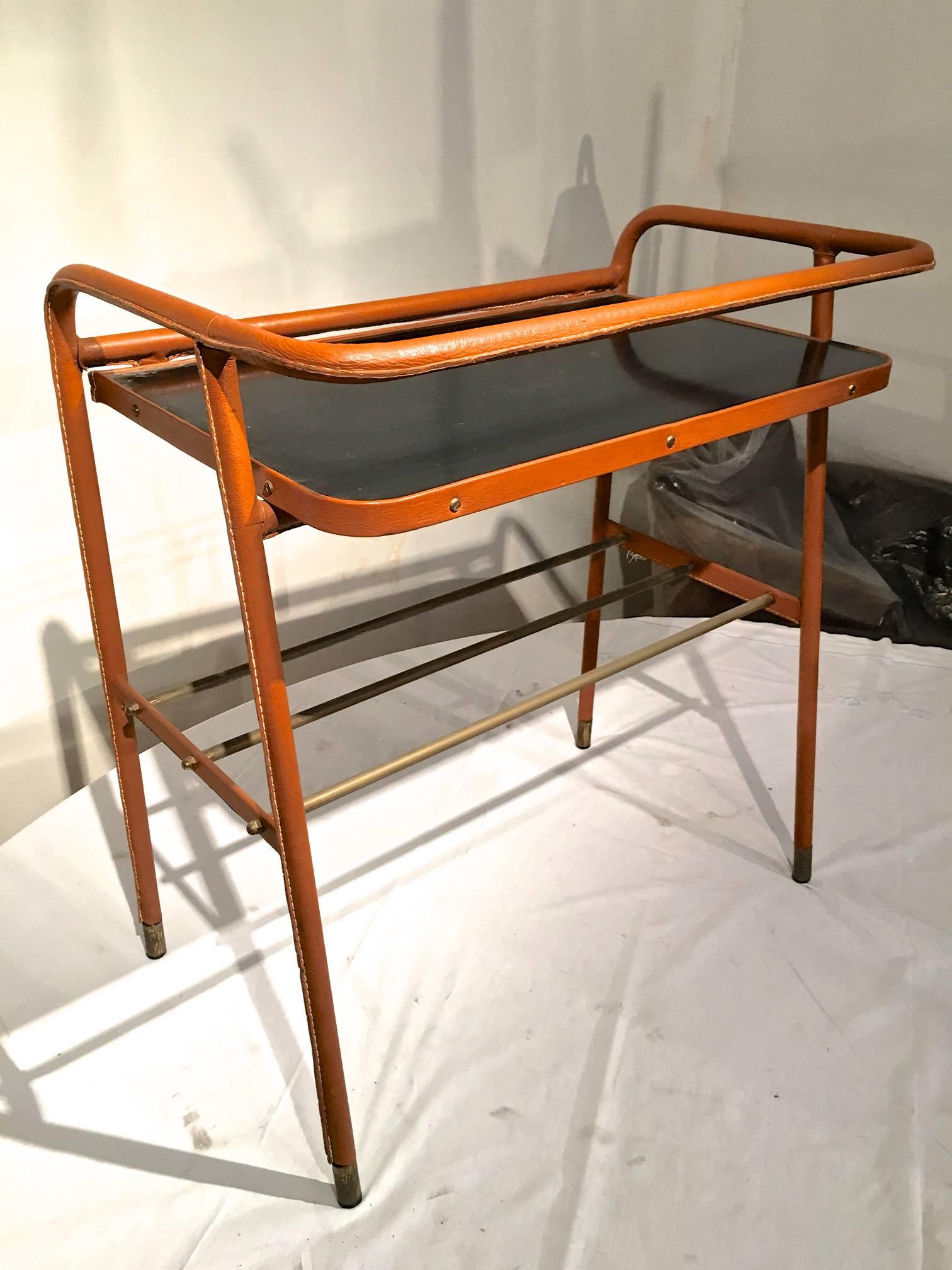 Jacques Adnet Hand-Stitched Brown Leather Two-Tier Side Table In Excellent Condition For Sale In Paris, ile de france