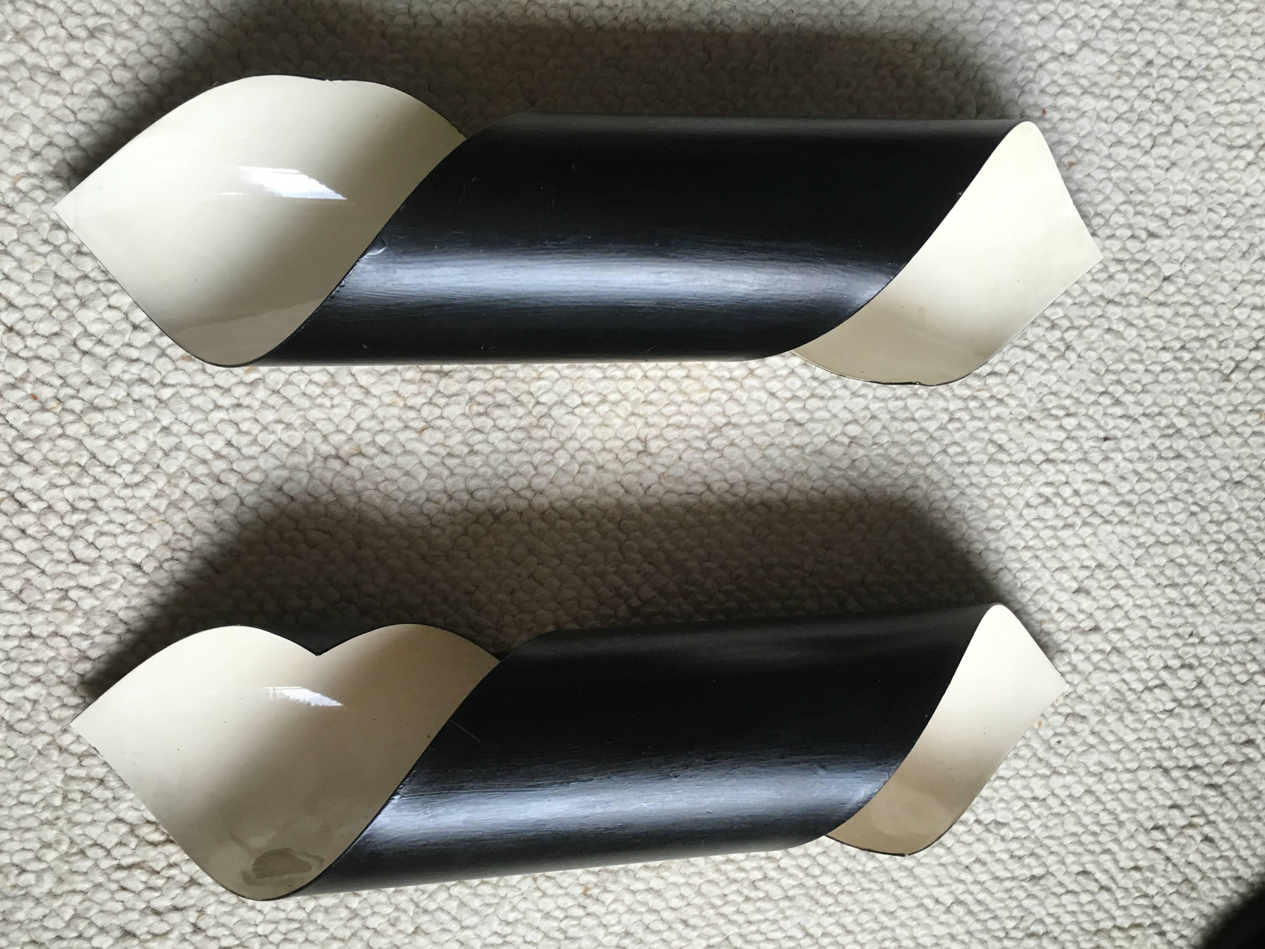 Pair of Black Tole Witty Sconces in the Style of Serge Mouille In Good Condition For Sale In Paris, ile de france