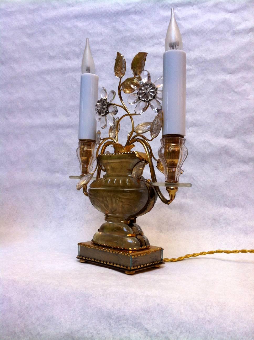 Maison Baguès Charming Pair of Gold Table Lamps with Leaf and Flower Crystal In Good Condition For Sale In Paris, ile de france