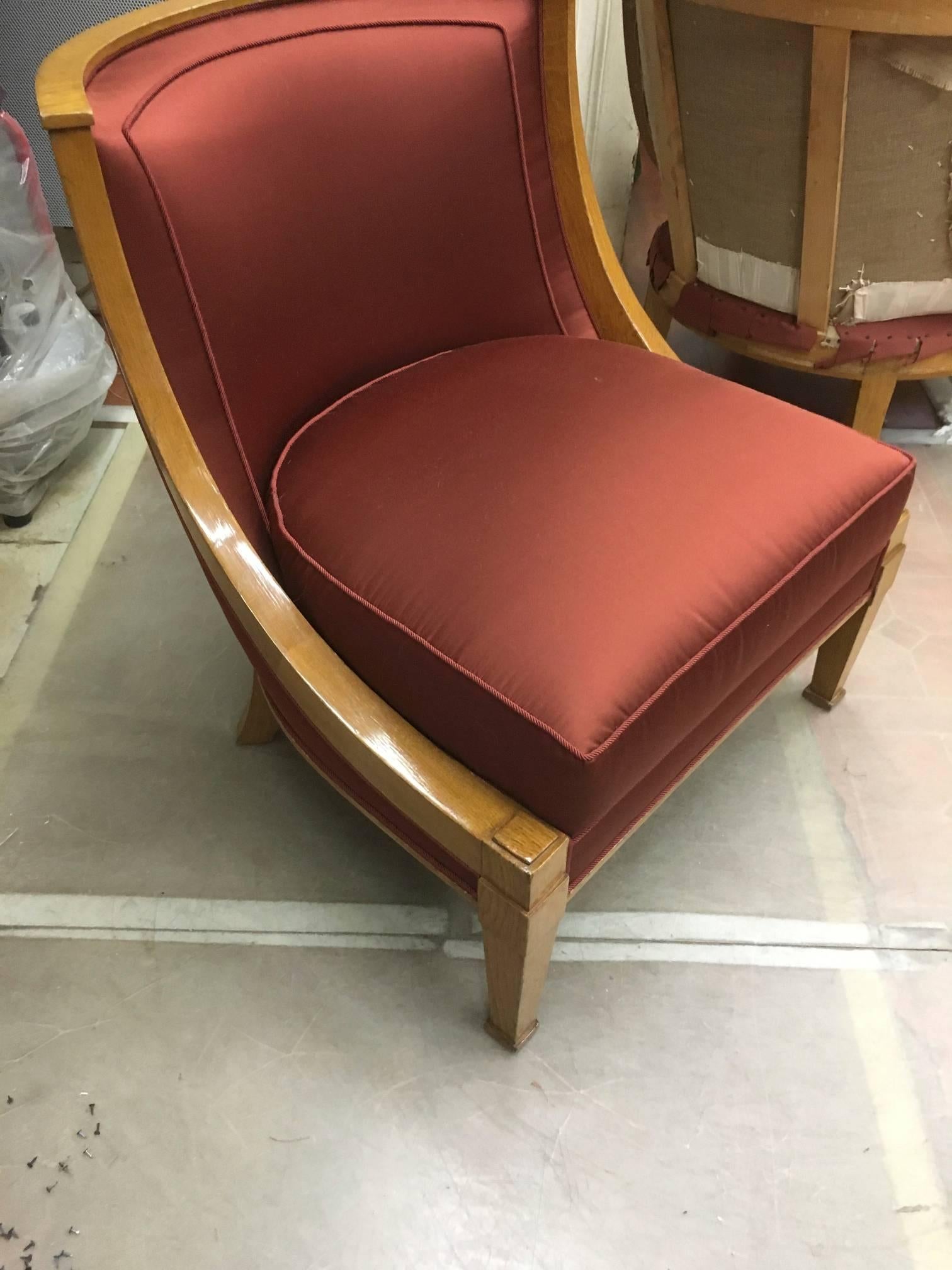 André Arbus Chicest Pair of Slipper Chair Newly Covered in Veraseta Satin In Excellent Condition For Sale In Paris, ile de france