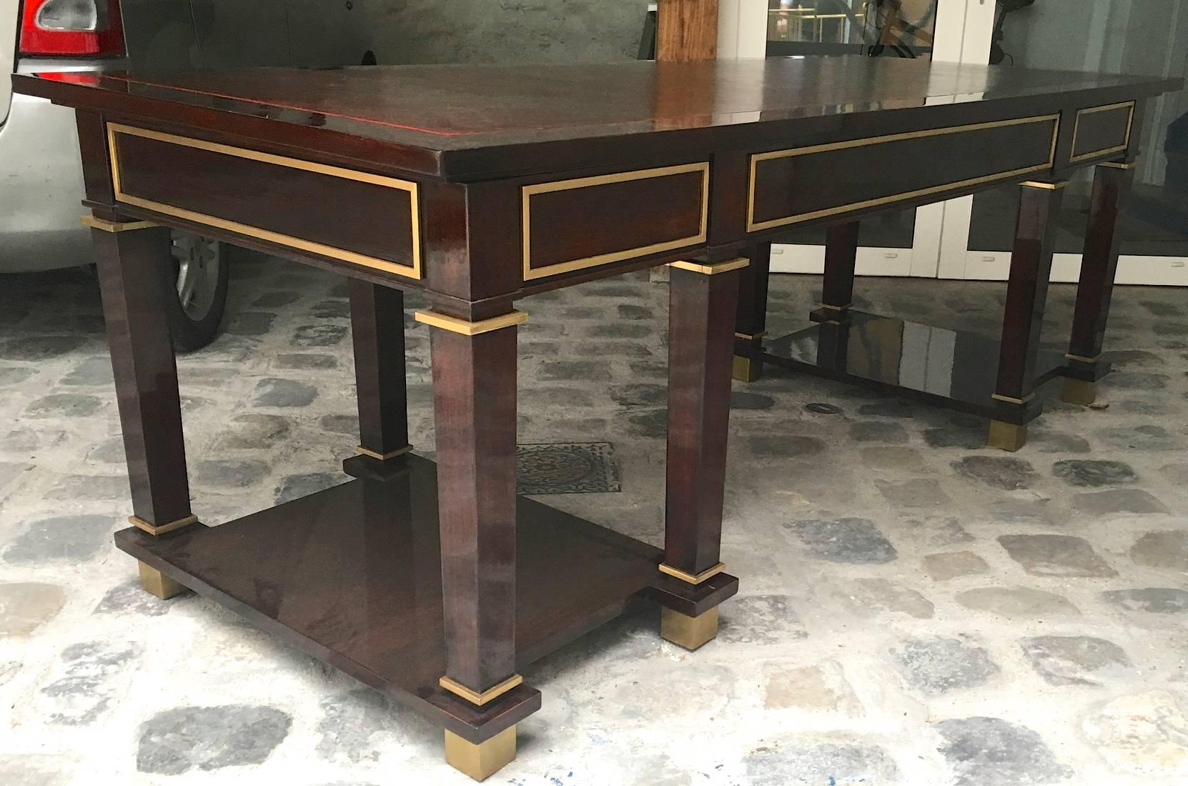 Jacques Adnet Exceptional Neoclassic Large President Desk with Leather Top In Excellent Condition For Sale In Paris, ile de france