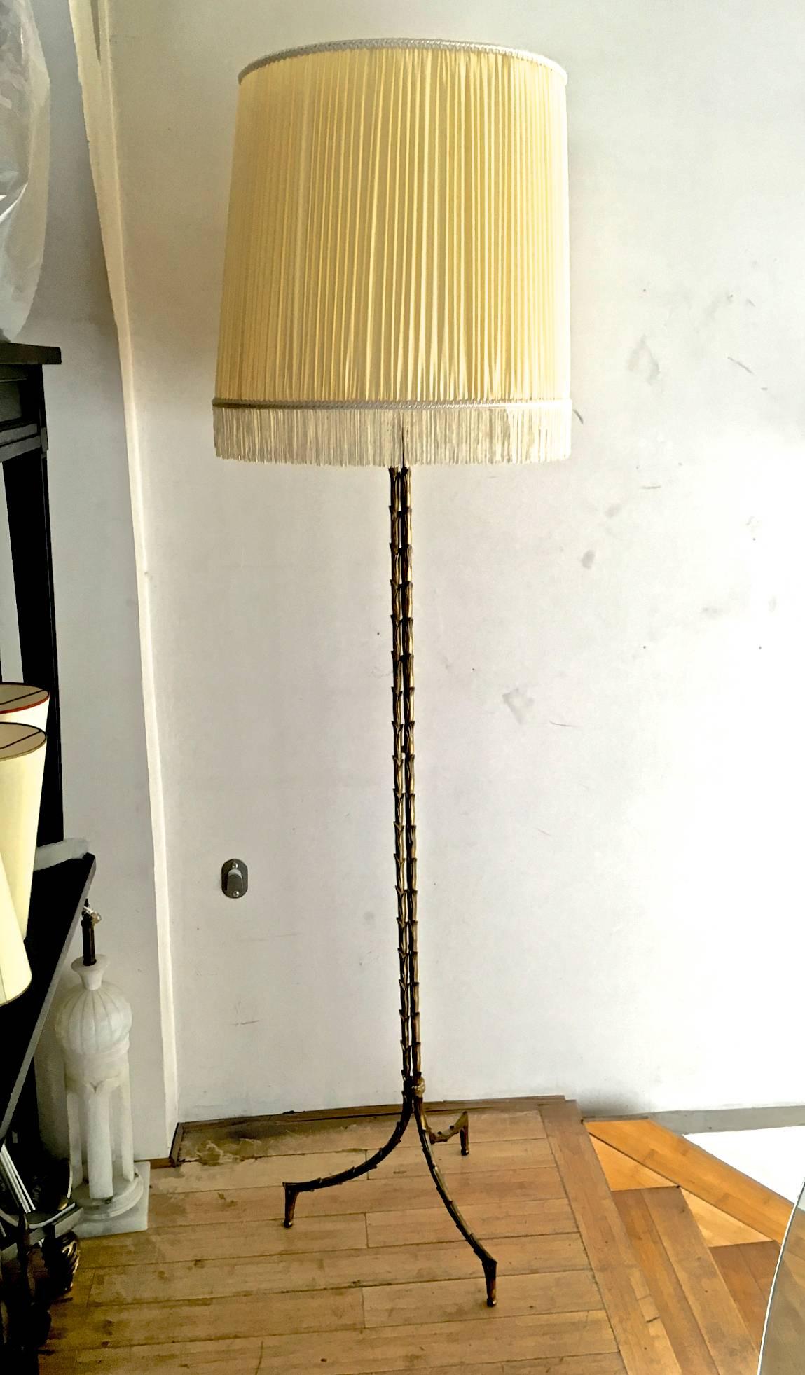 Maison Baguès Rare Pair of Refined Gold Bronze Floor Lamps, Silk Pleated Shades For Sale 2