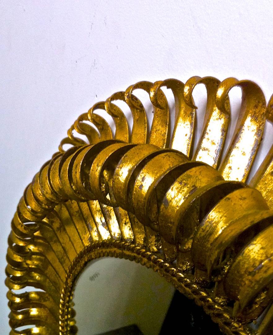 French Riviera Superb Oval Gold Leaf Wrought Iron Mirror In Excellent Condition For Sale In Paris, ile de france